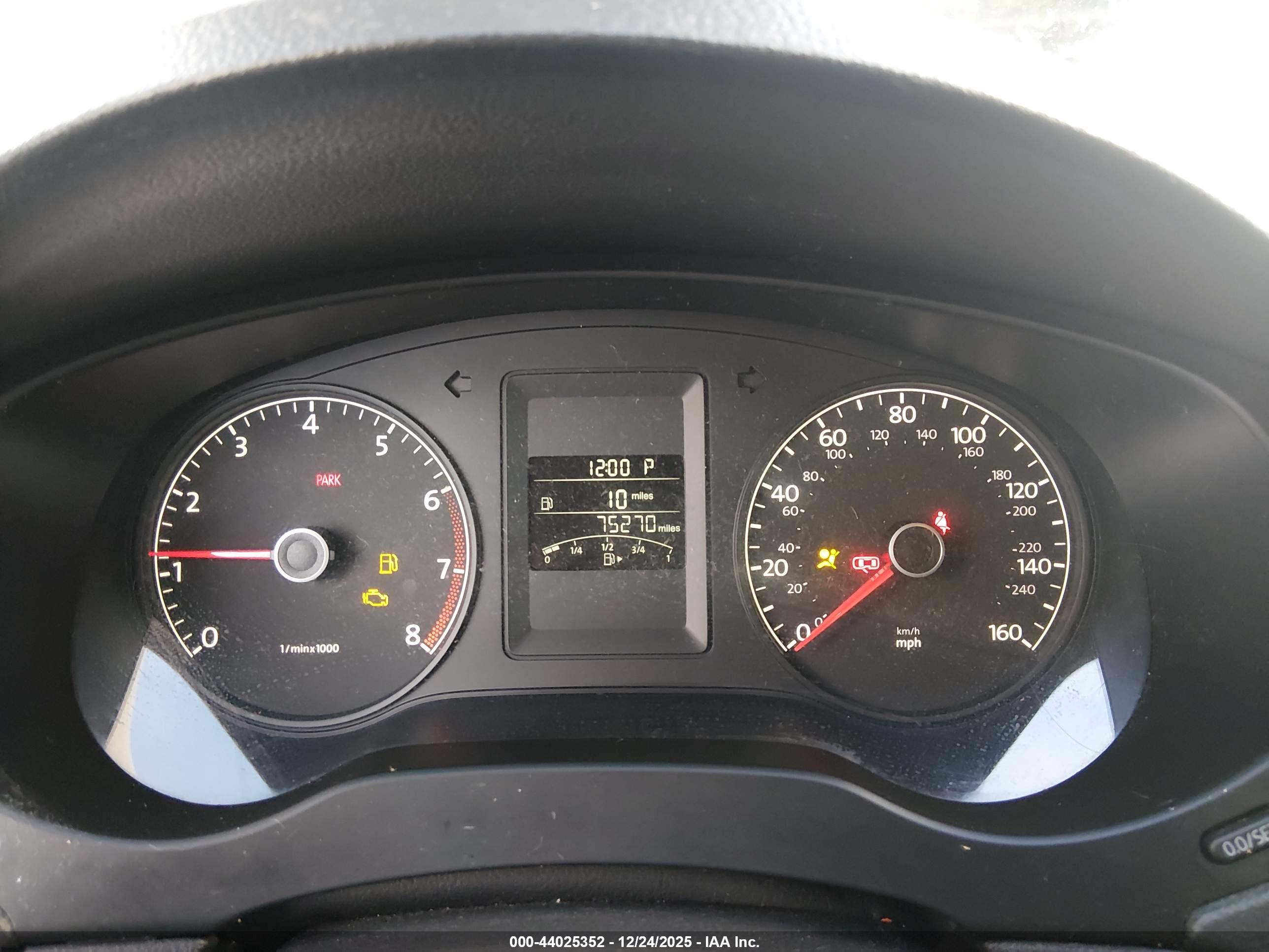 VOLKSWAGEN JETTA image 7