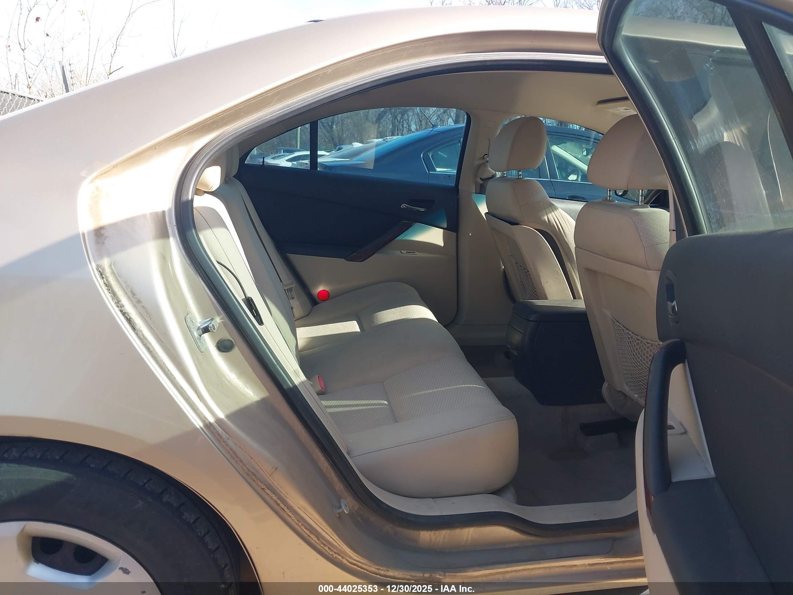 PONTIAC G6 image 8