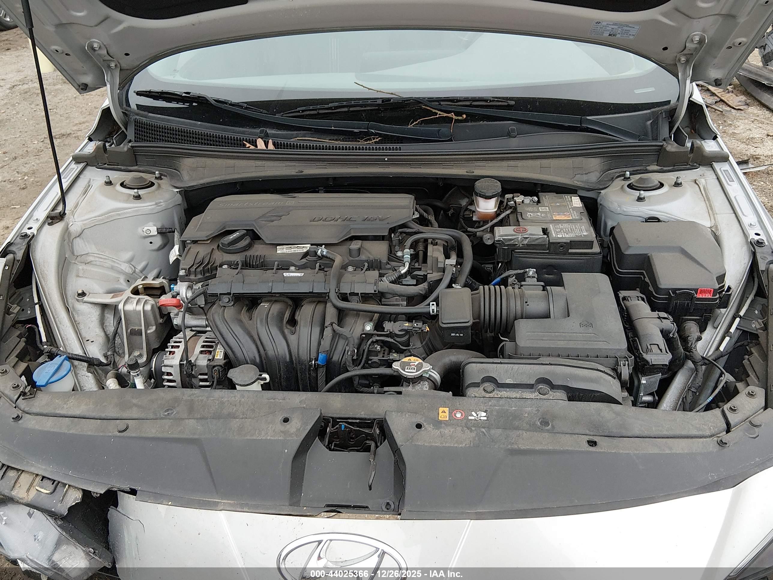 HYUNDAI ELANTRA image 10