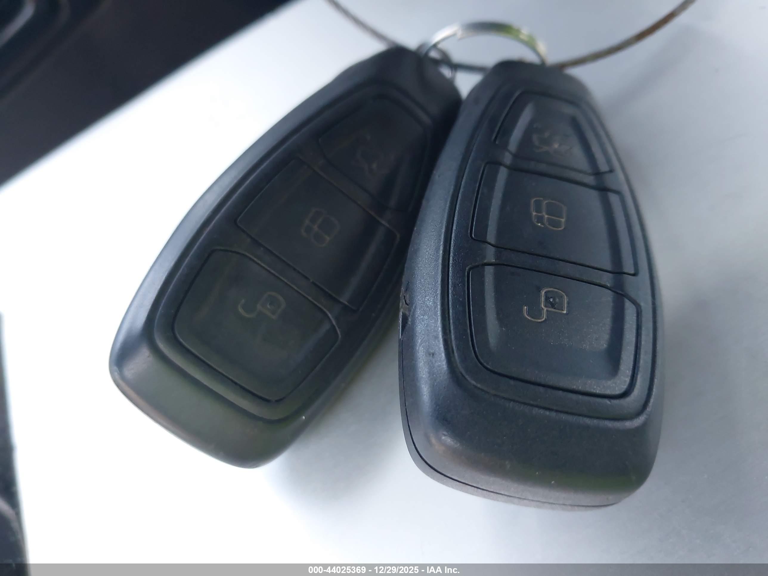 FORD FOCUS image 11