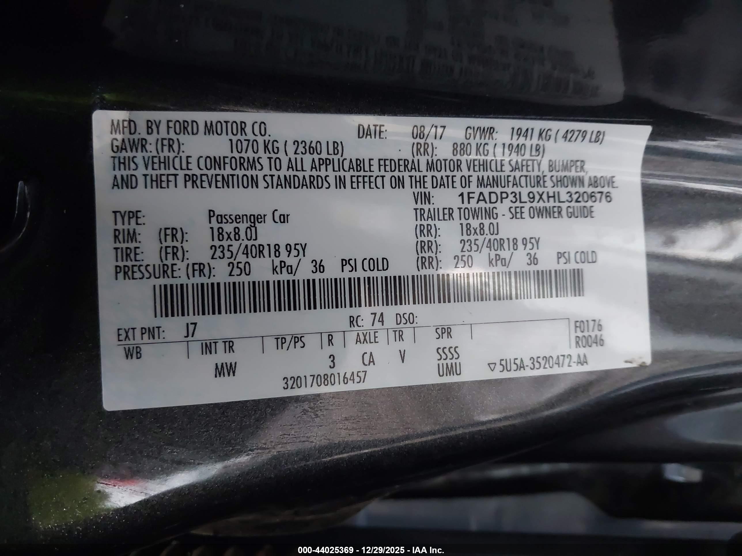 FORD FOCUS image 9
