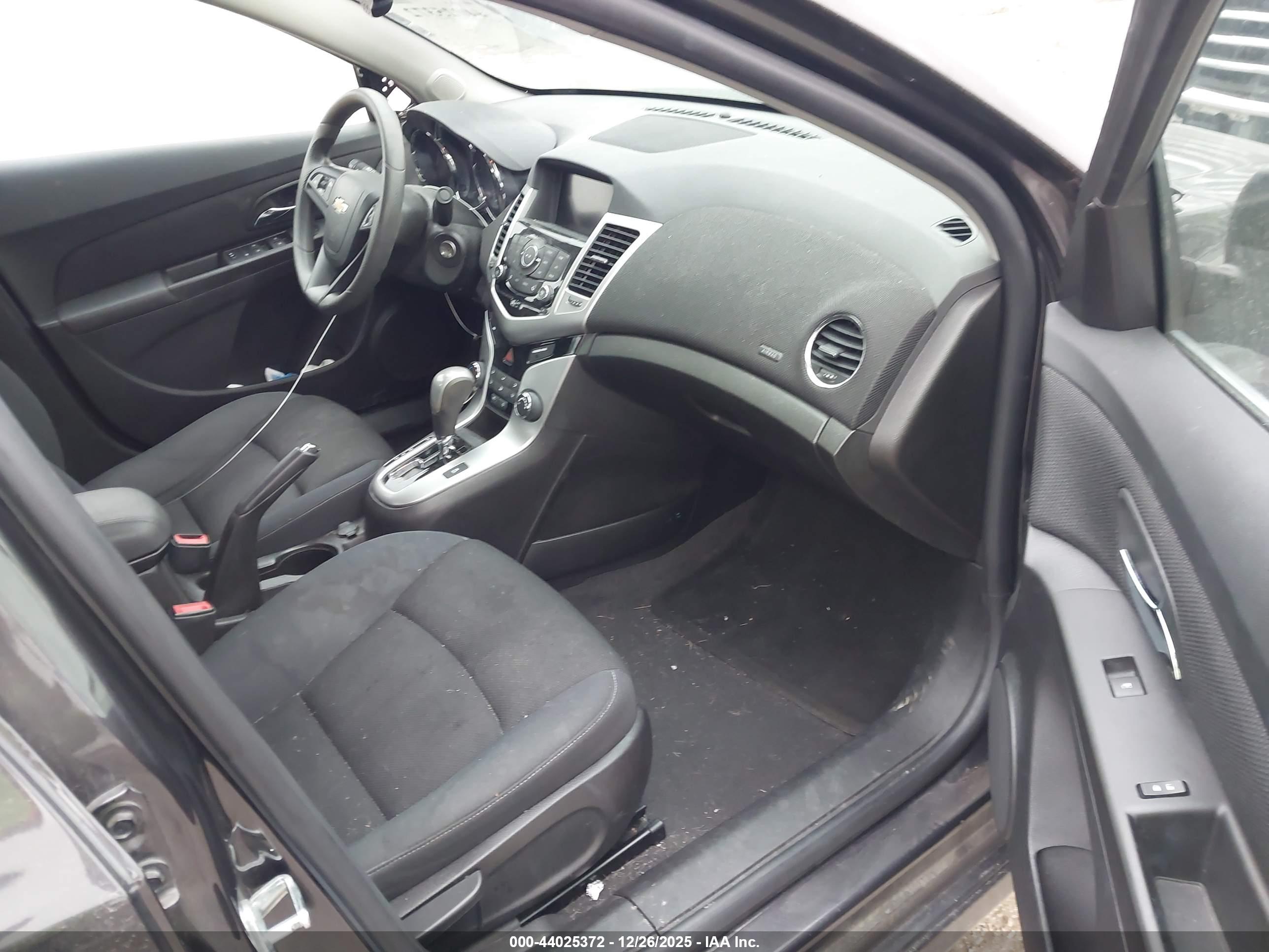 CHEVROLET CRUZE image 5