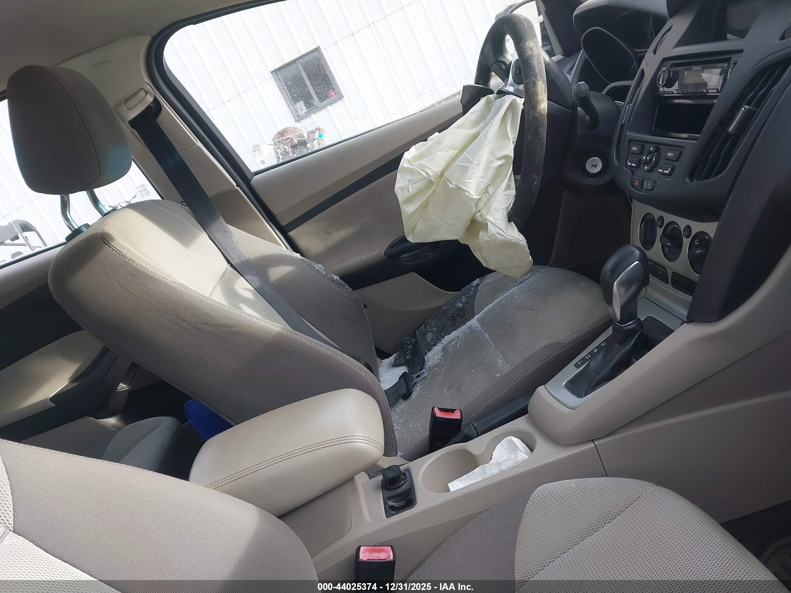 FORD FOCUS image 5