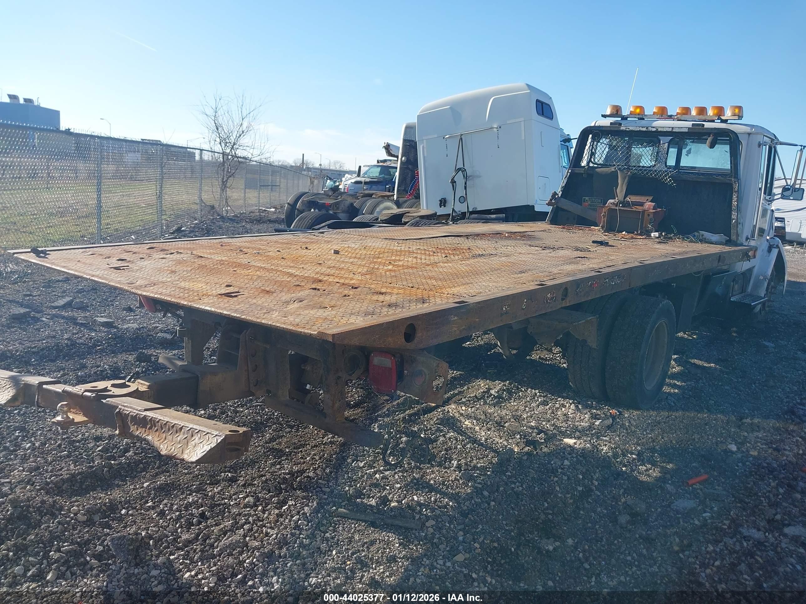 FREIGHTLINER MEDIUM image 4