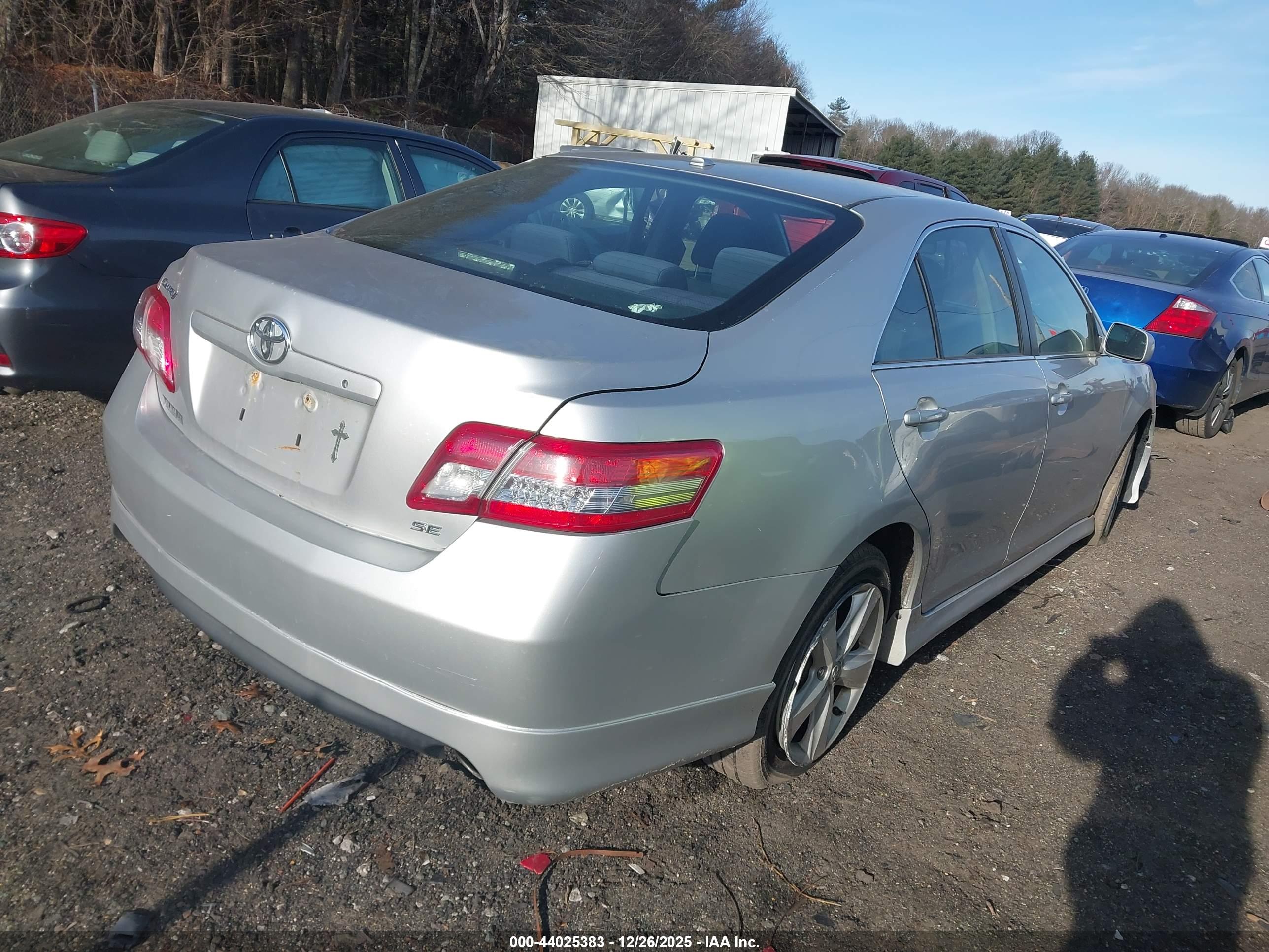 TOYOTA CAMRY image 4