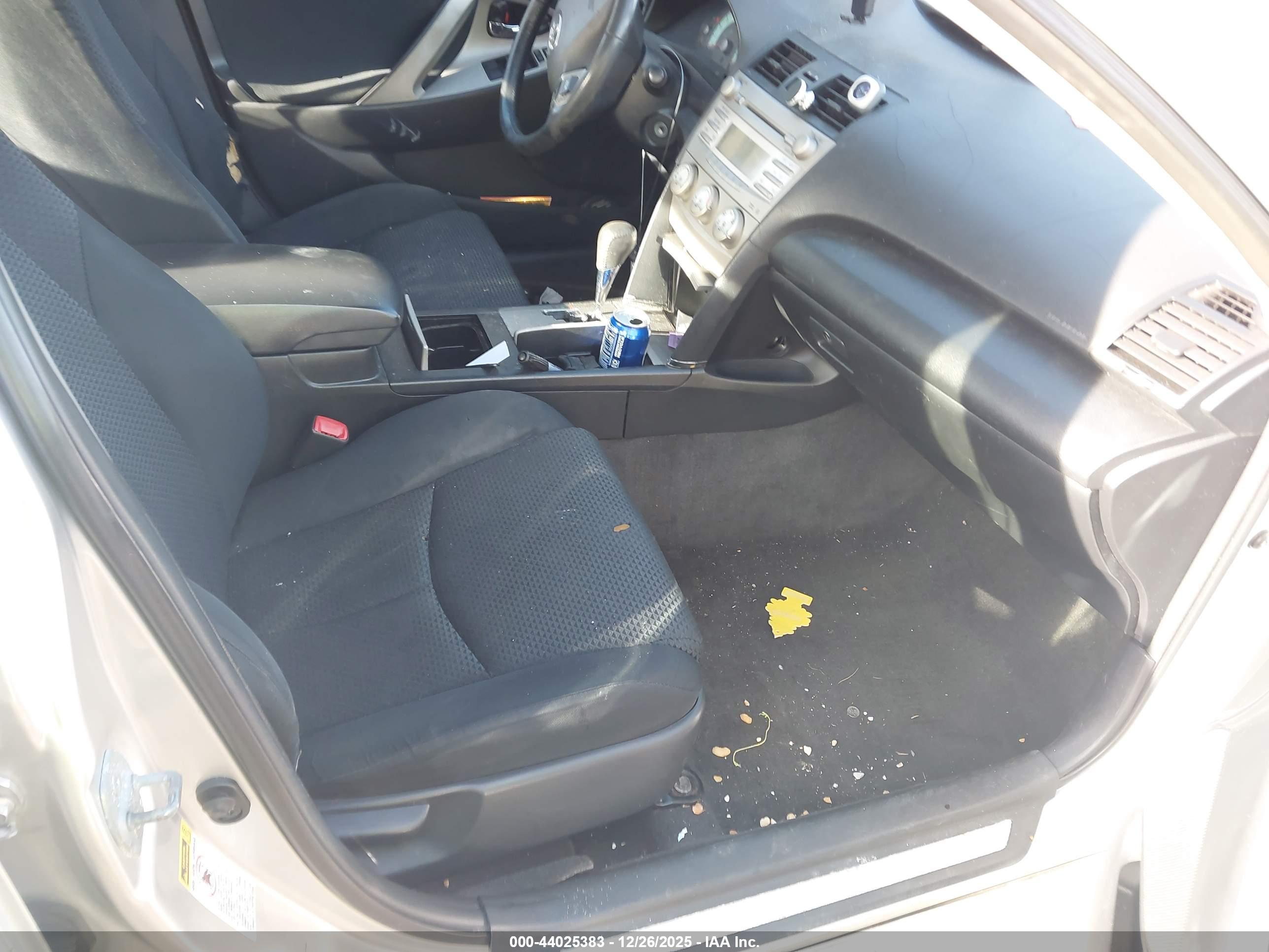 TOYOTA CAMRY image 5