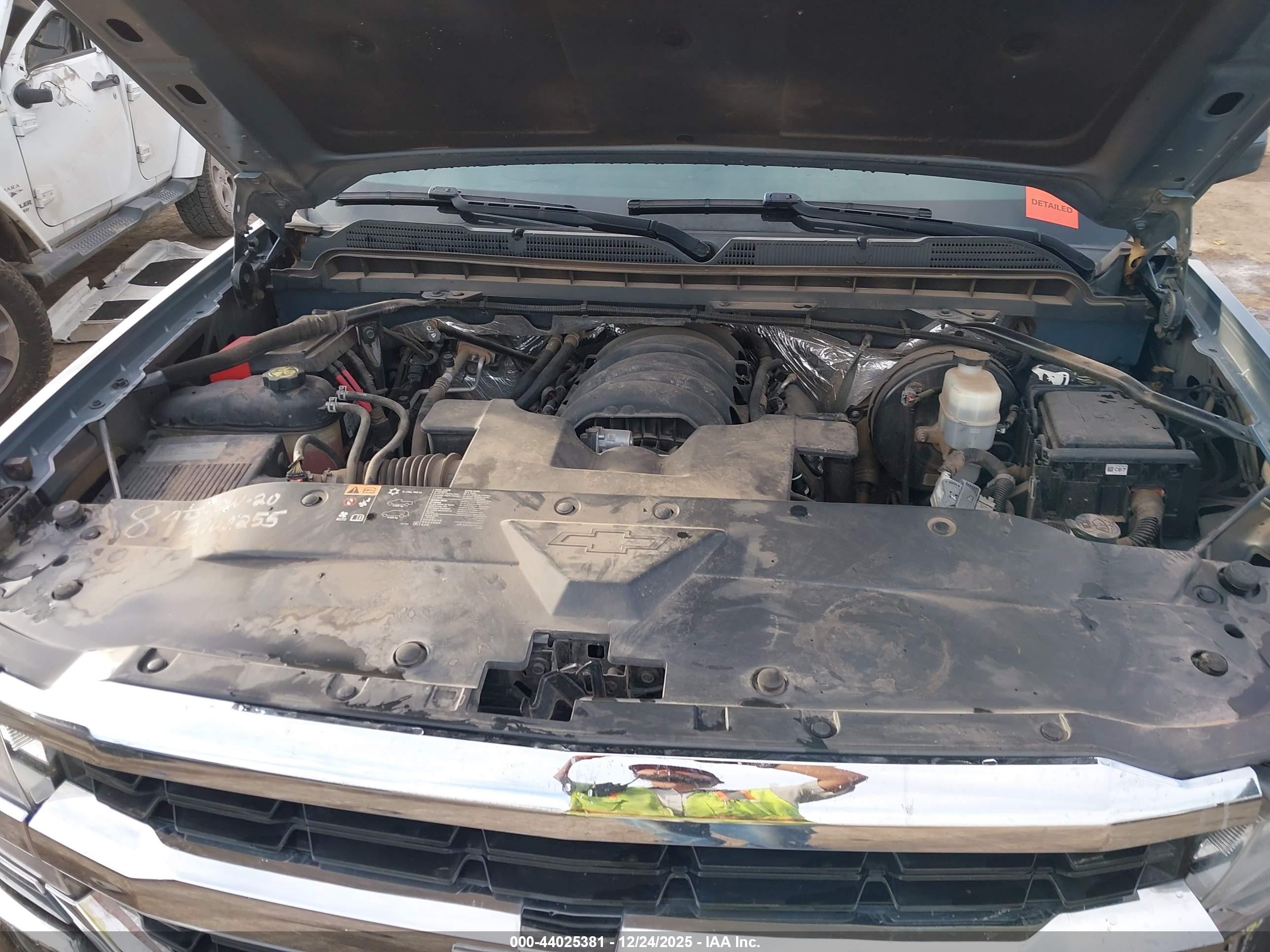 CHEVROLET SILVERADO image 10
