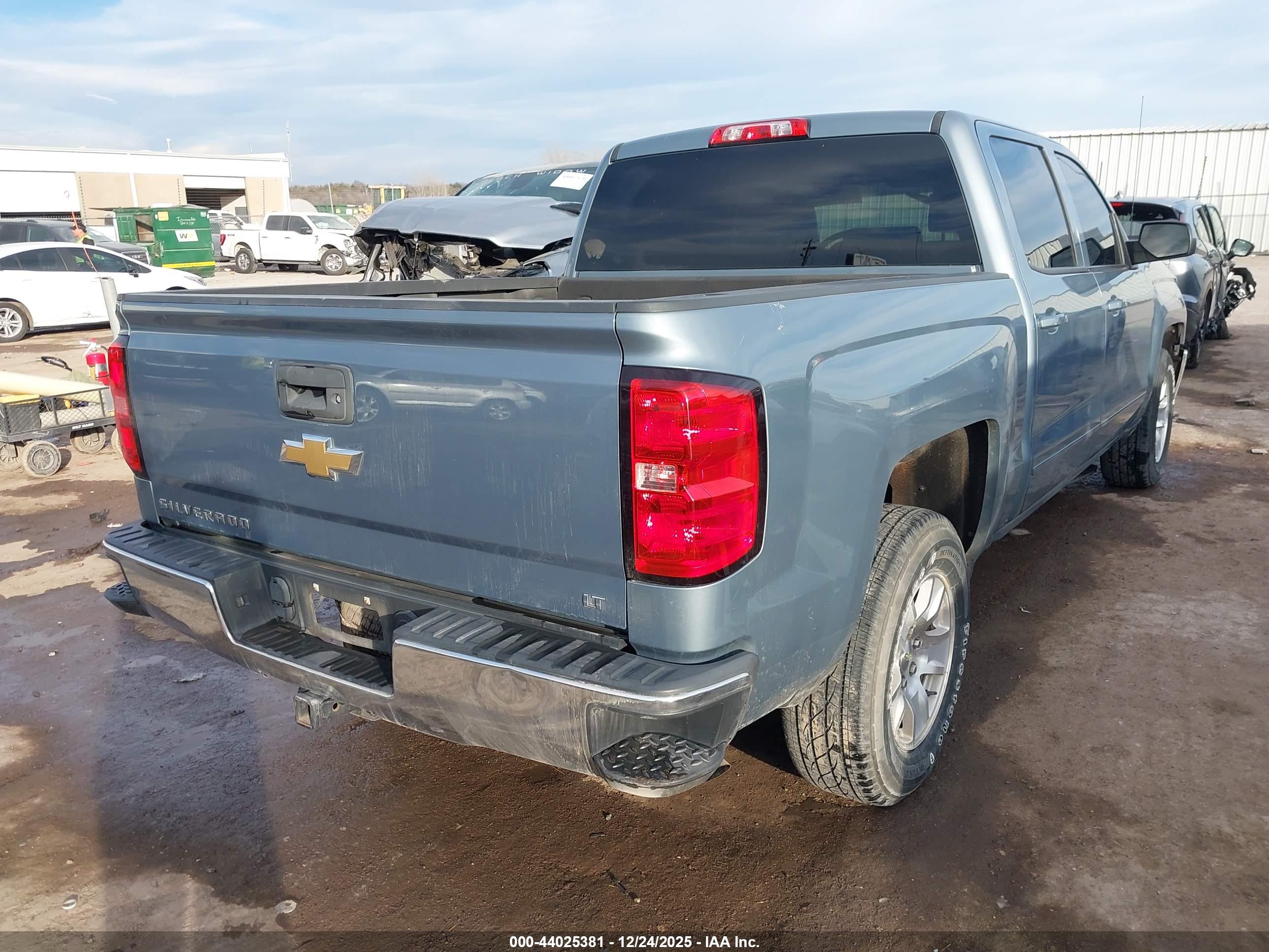 CHEVROLET SILVERADO image 4