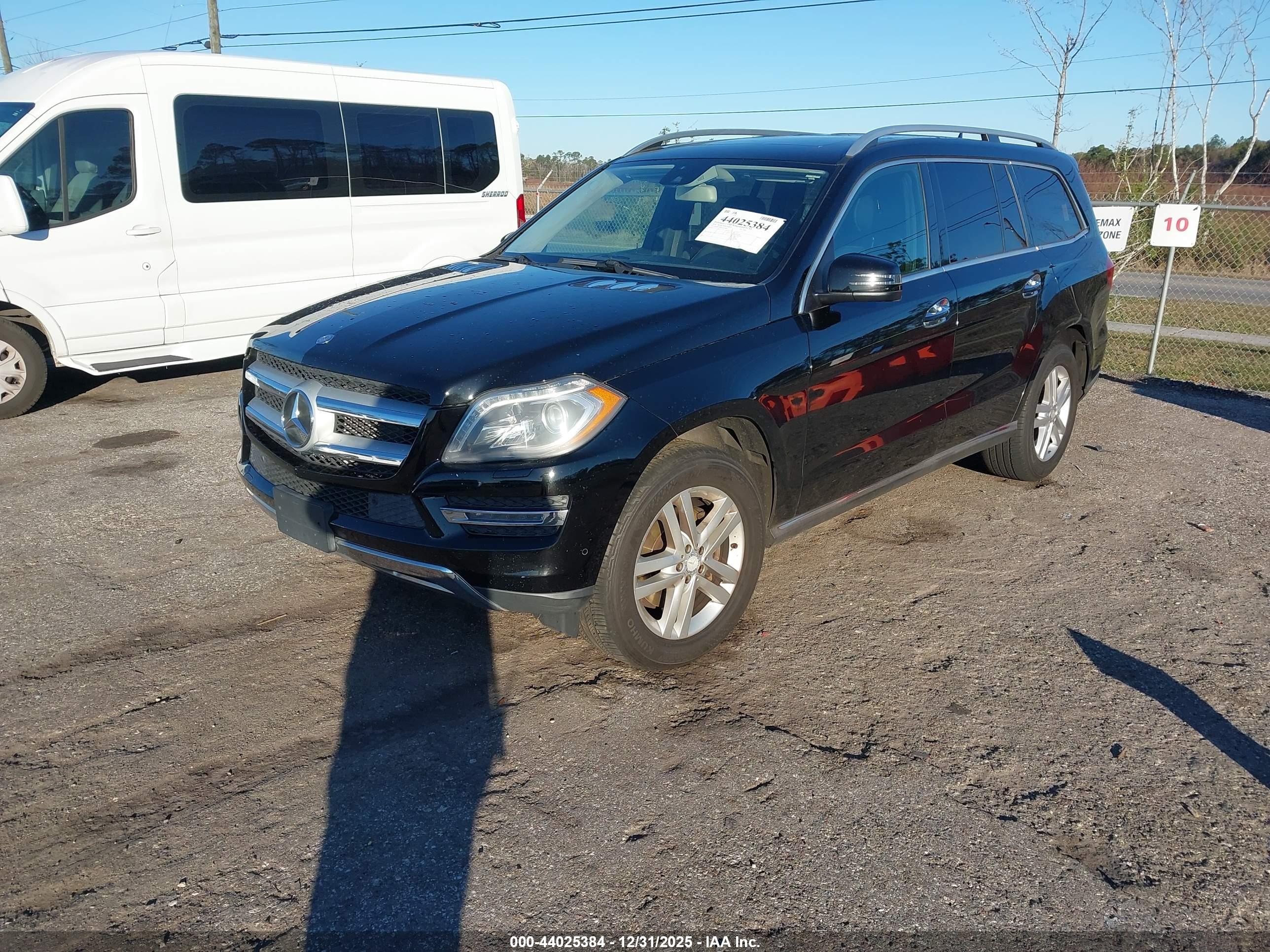 MERCEDES-BENZ GL image 2