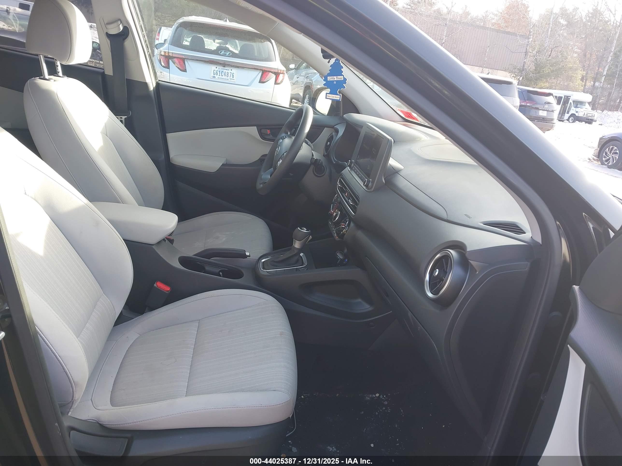 HYUNDAI KONA image 5