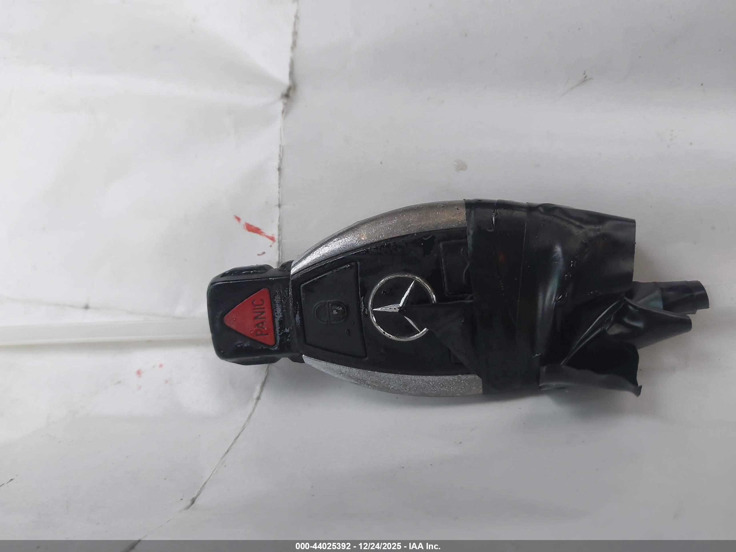 MERCEDES-BENZ C image 11