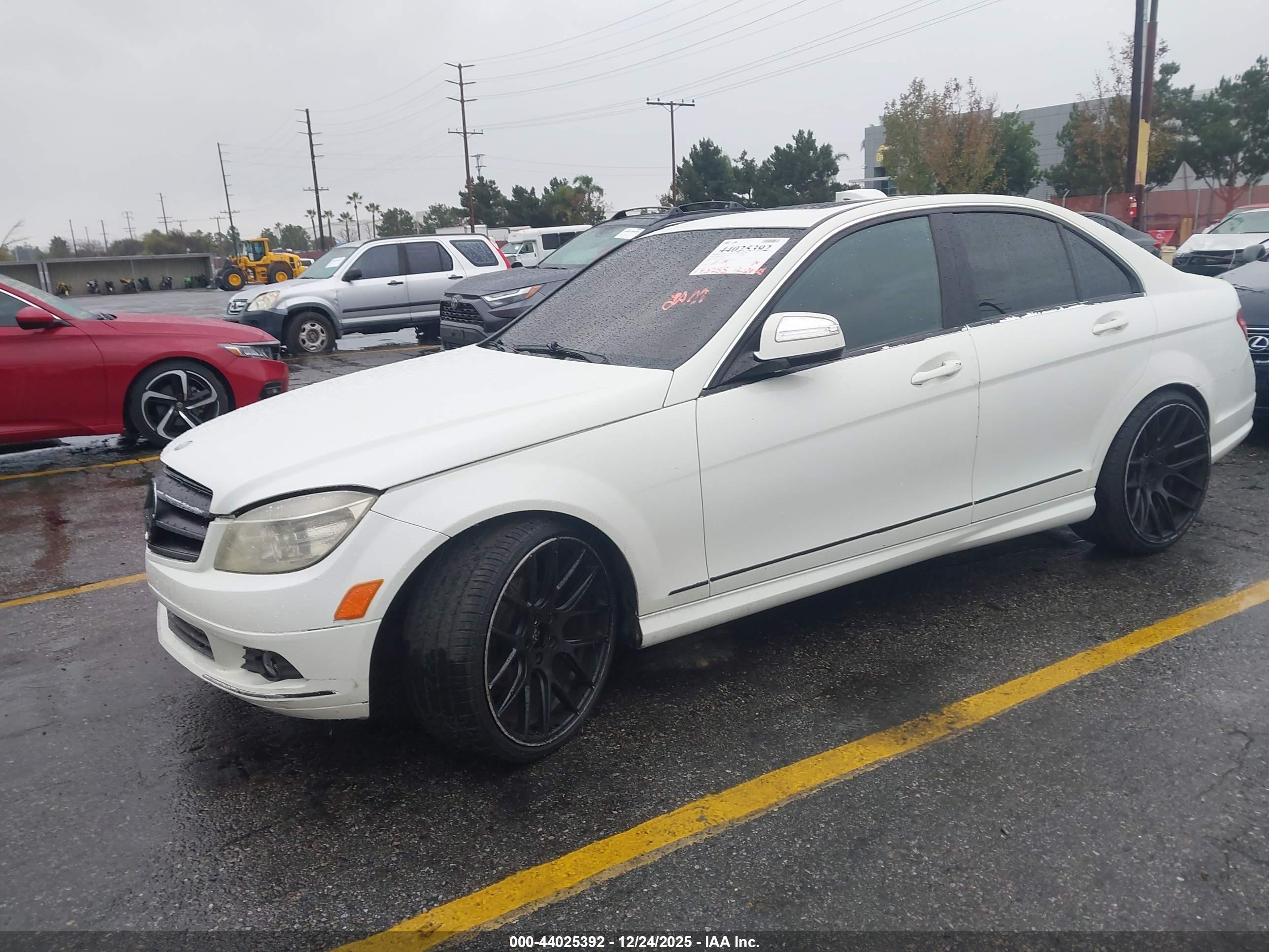 MERCEDES-BENZ C image 2
