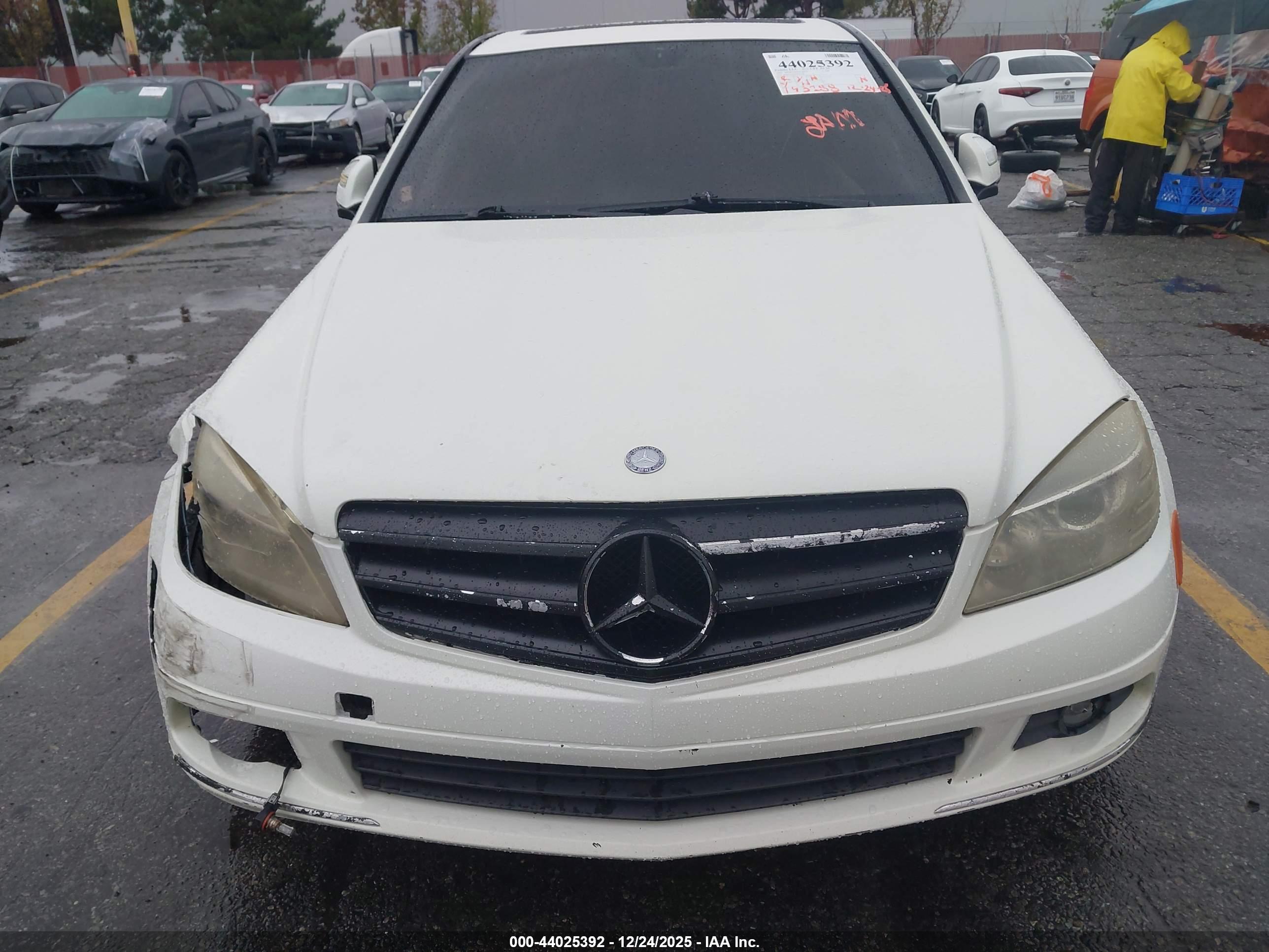MERCEDES-BENZ C image 6