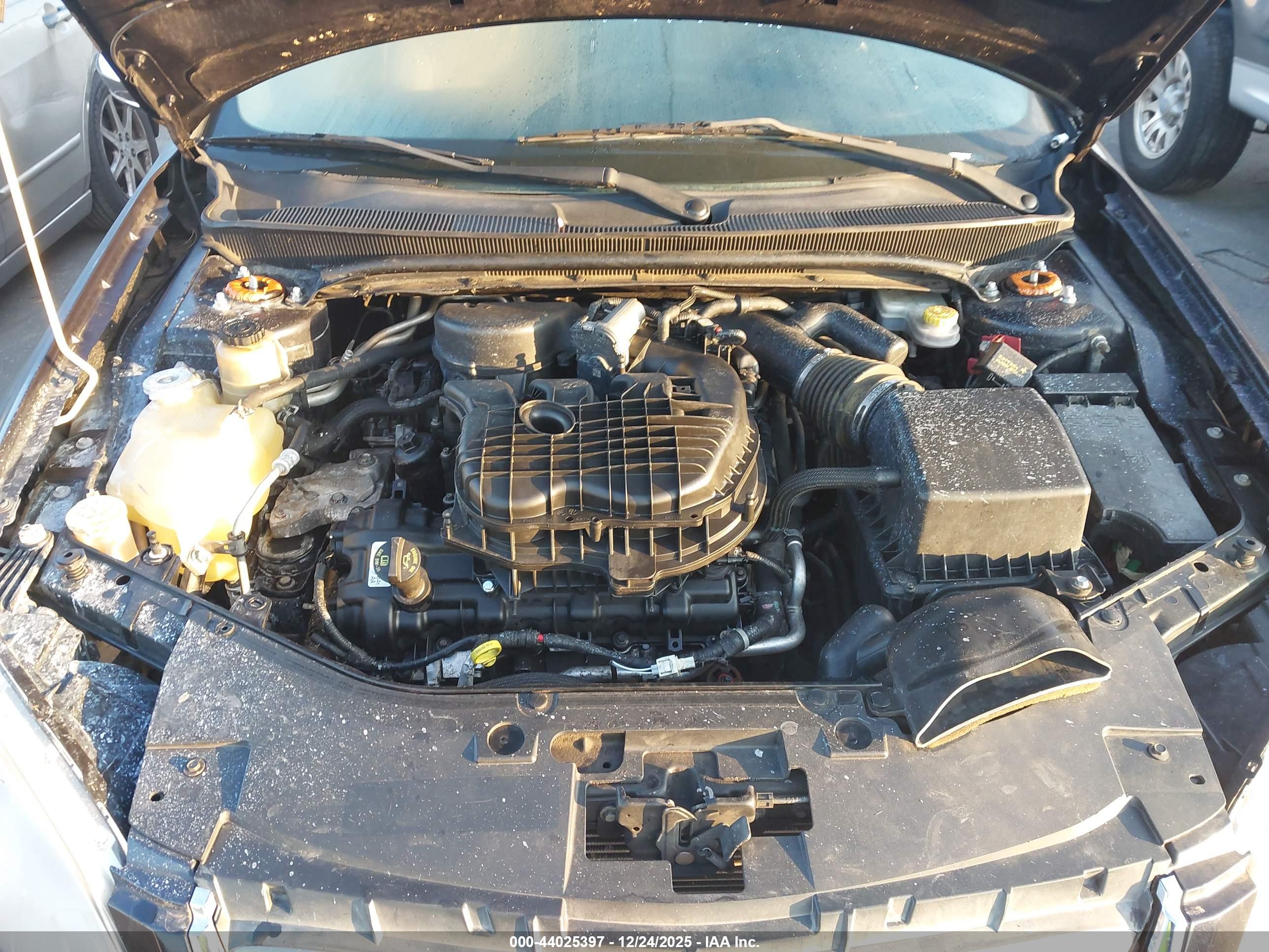 CHRYSLER 200 image 10