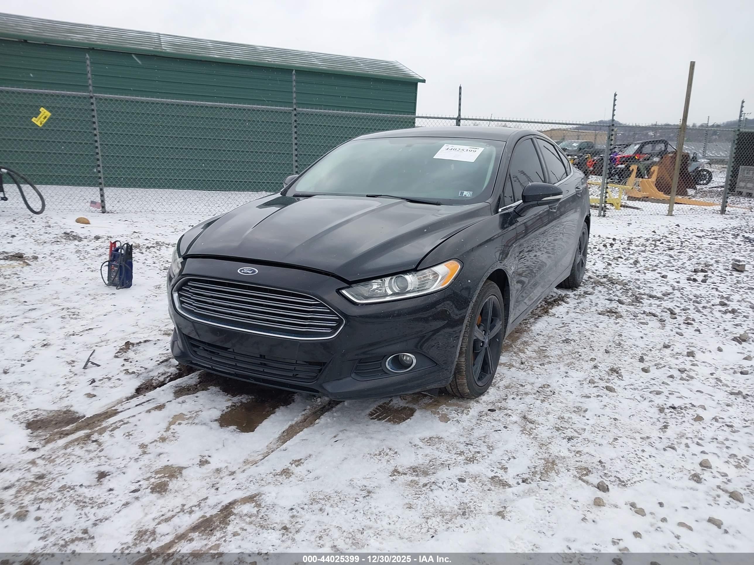 FORD FUSION image 2