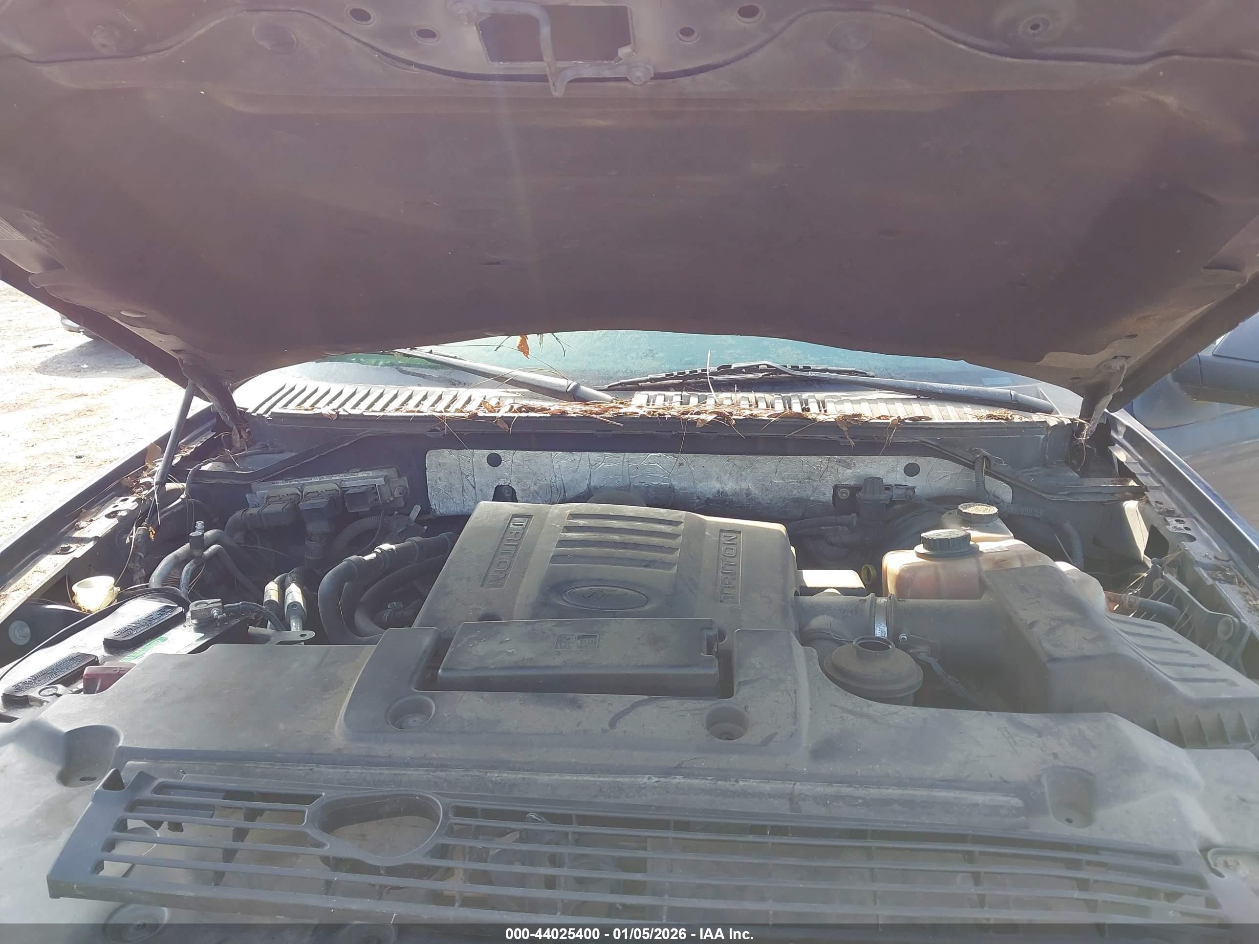 FORD EXPEDITION image 10