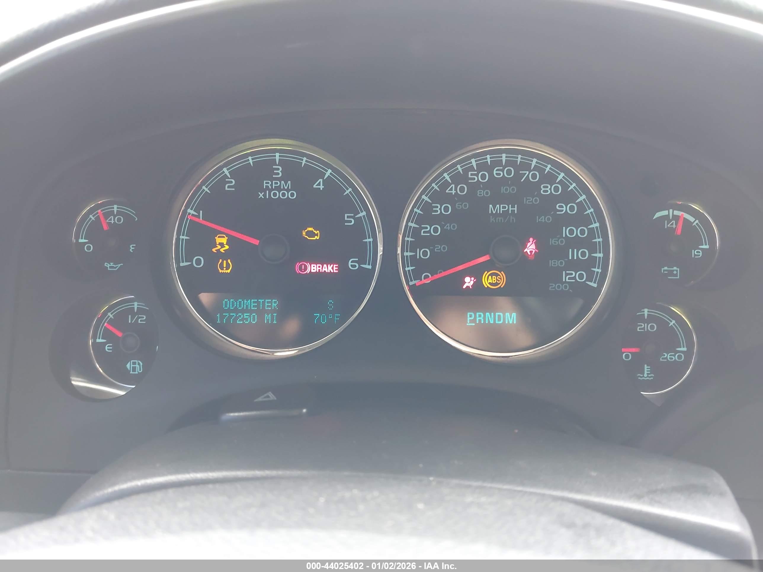 CHEVROLET TAHOE image 7