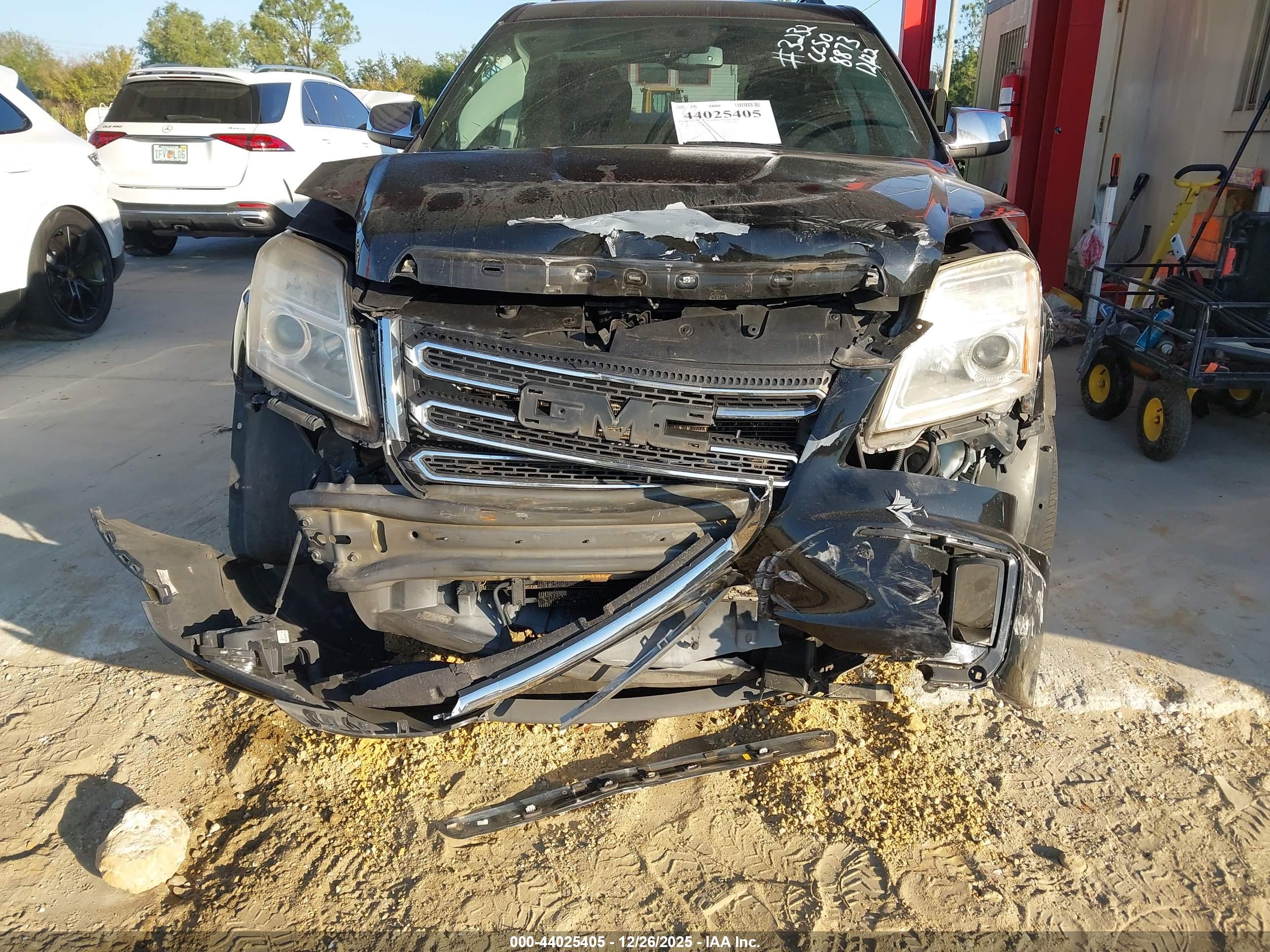 GMC TERRAIN image 6