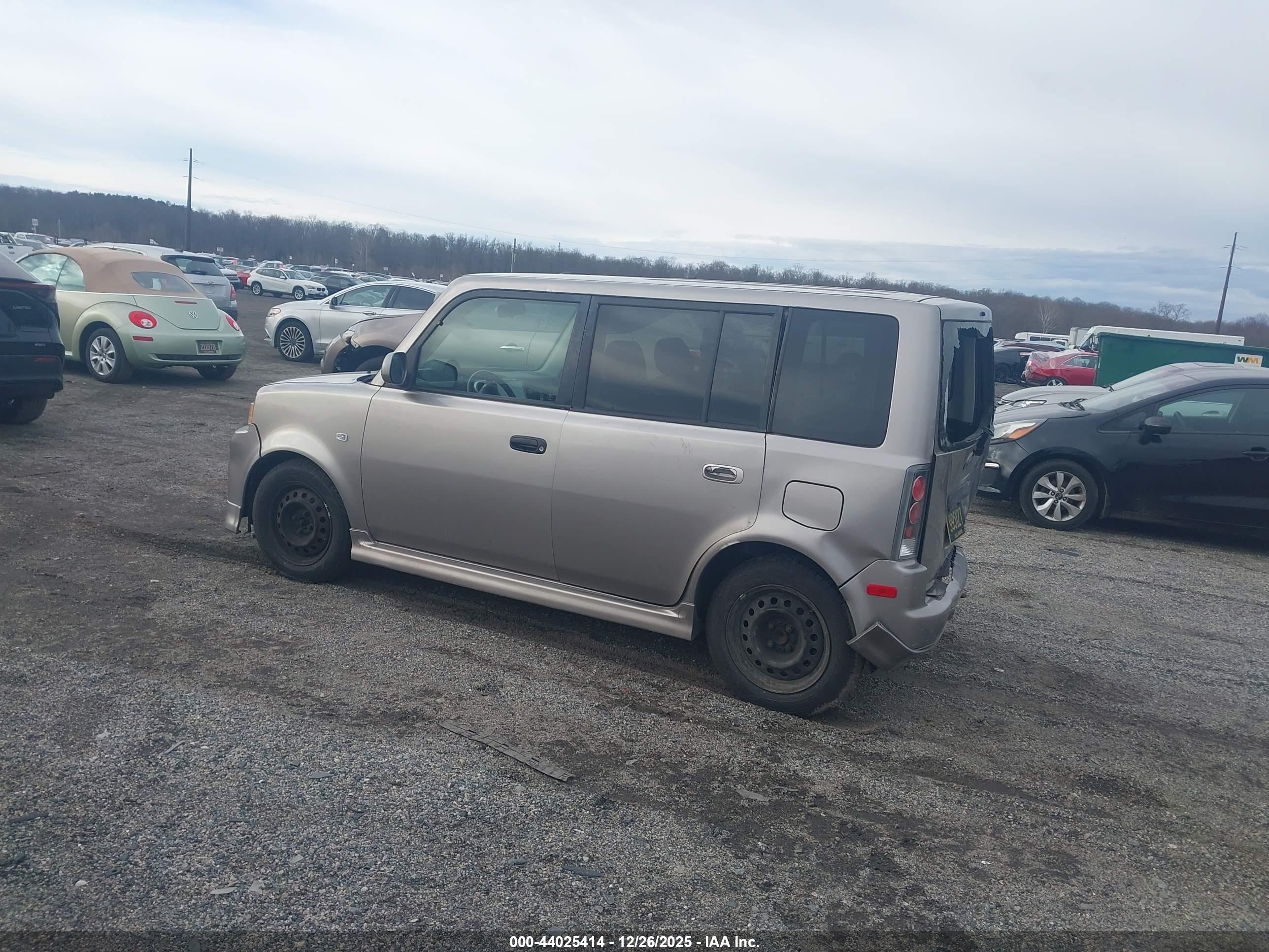 SCION XB image 3