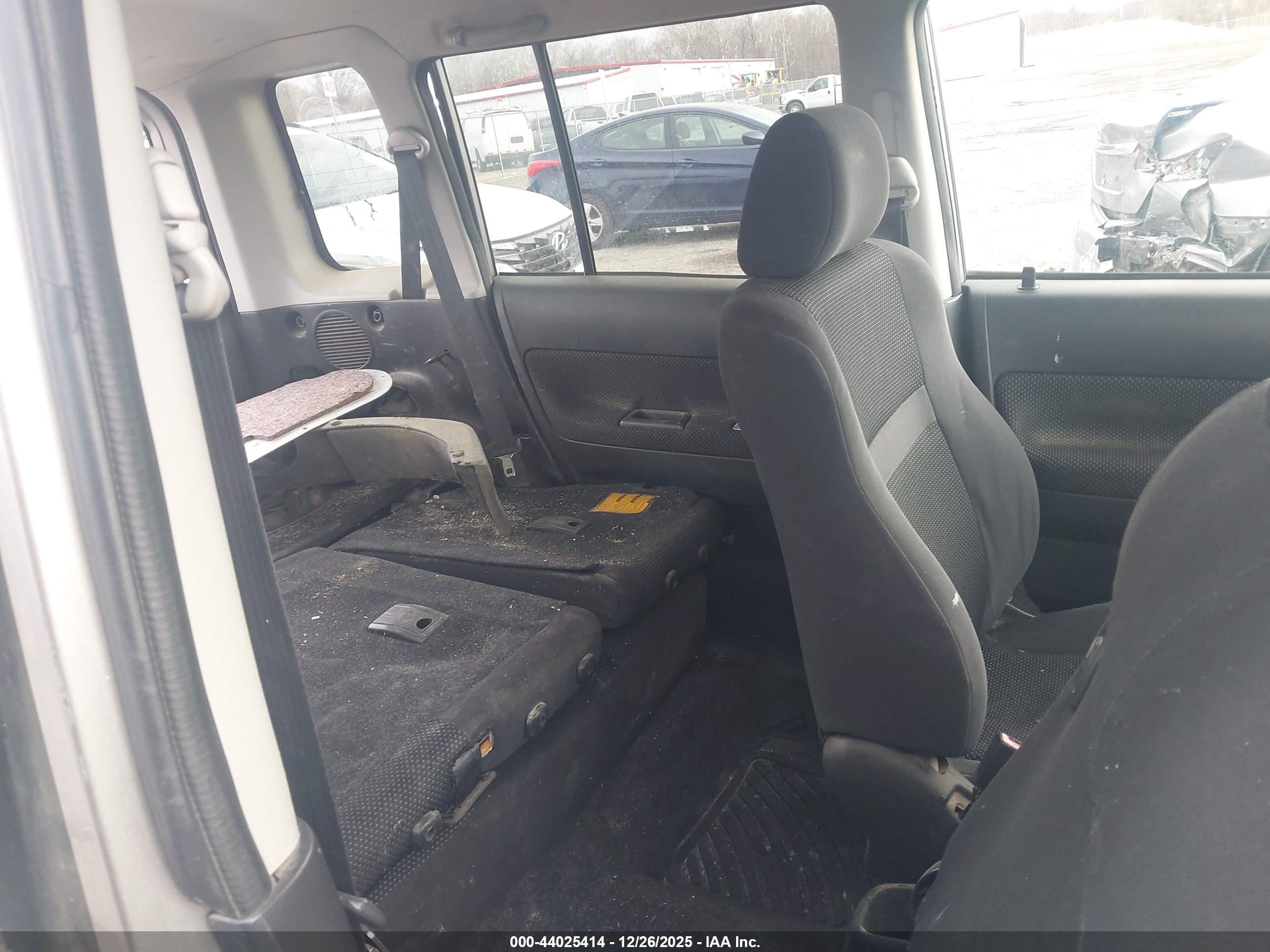 SCION XB image 8