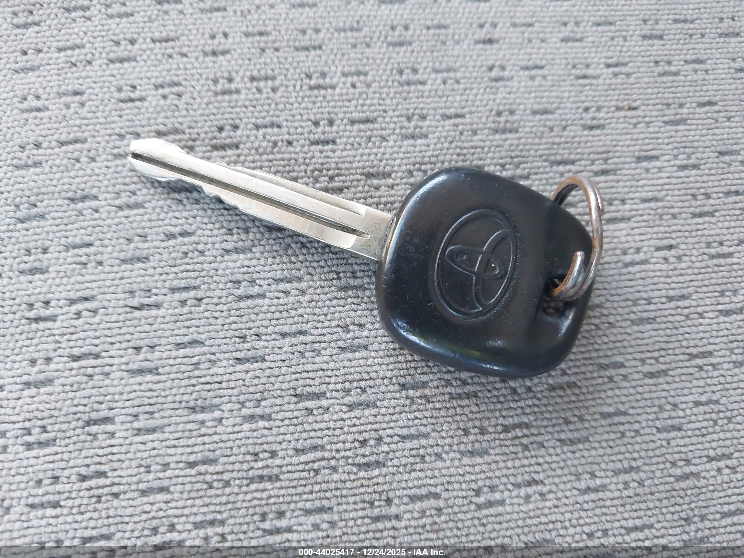 TOYOTA COROLLA image 11