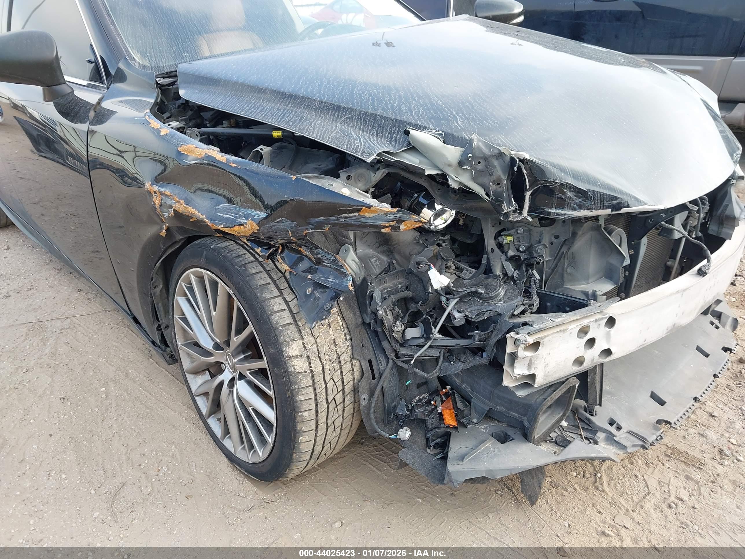 LEXUS IS image 6
