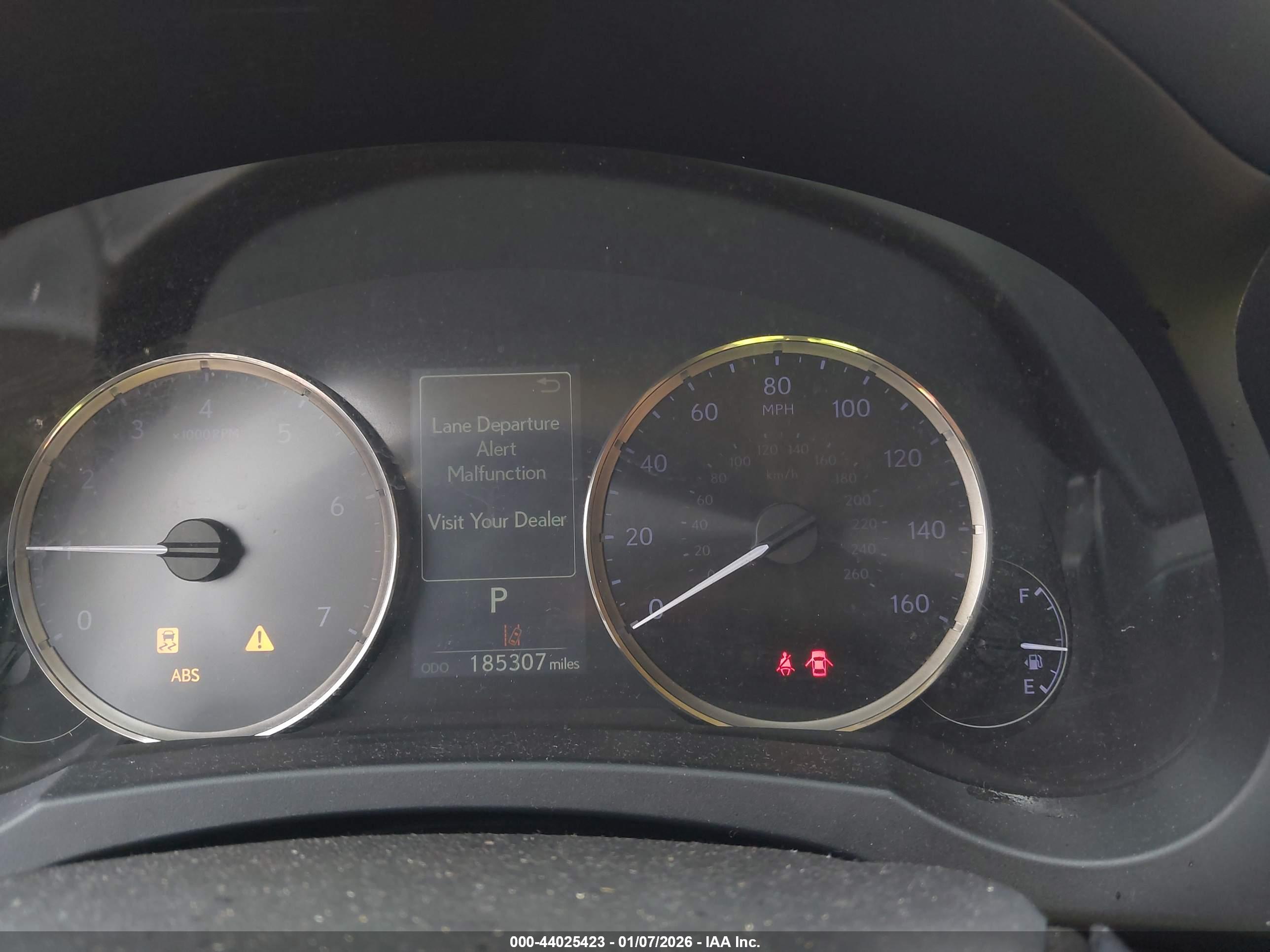 LEXUS IS image 7