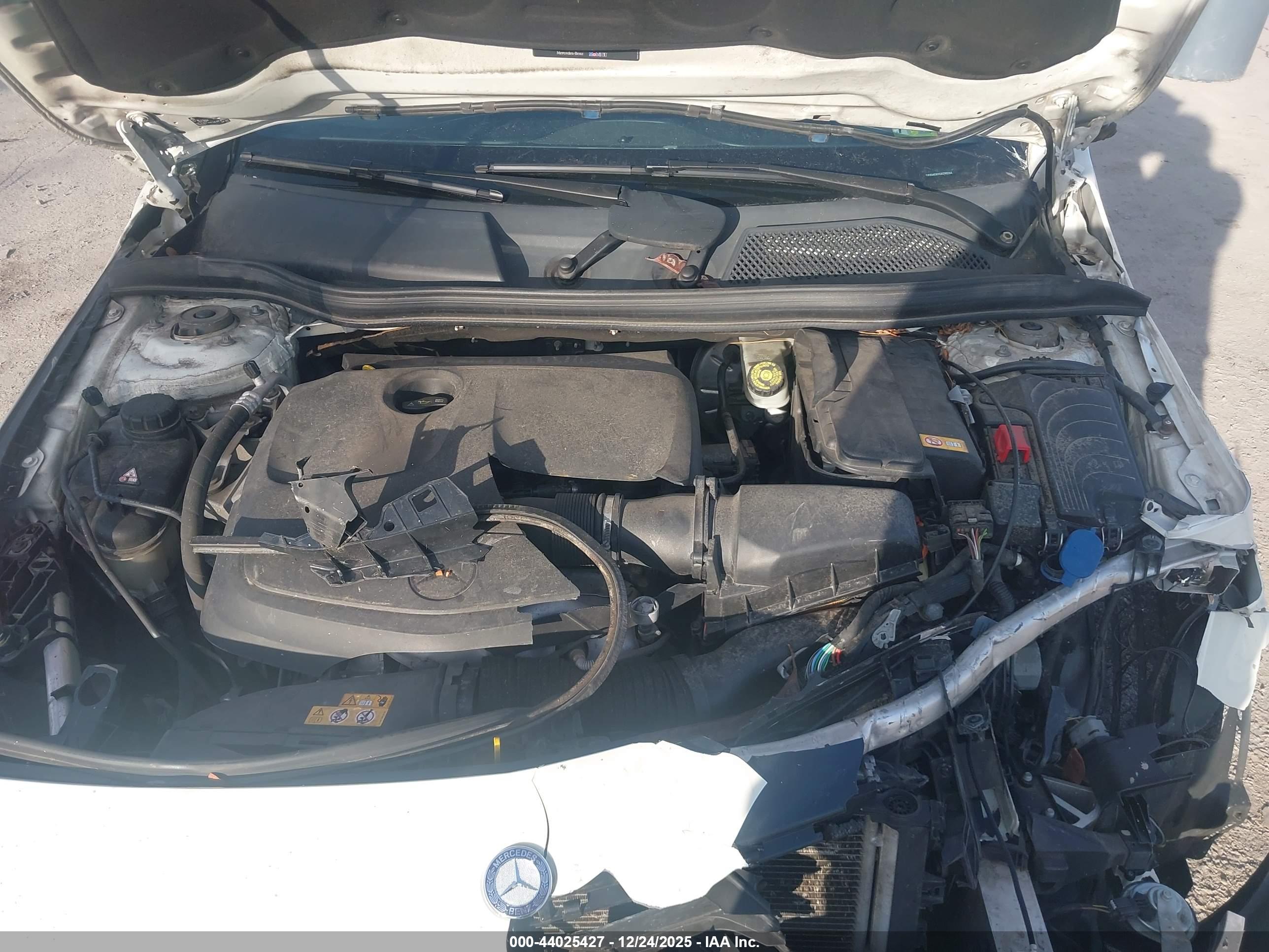 MERCEDES-BENZ CLA image 10
