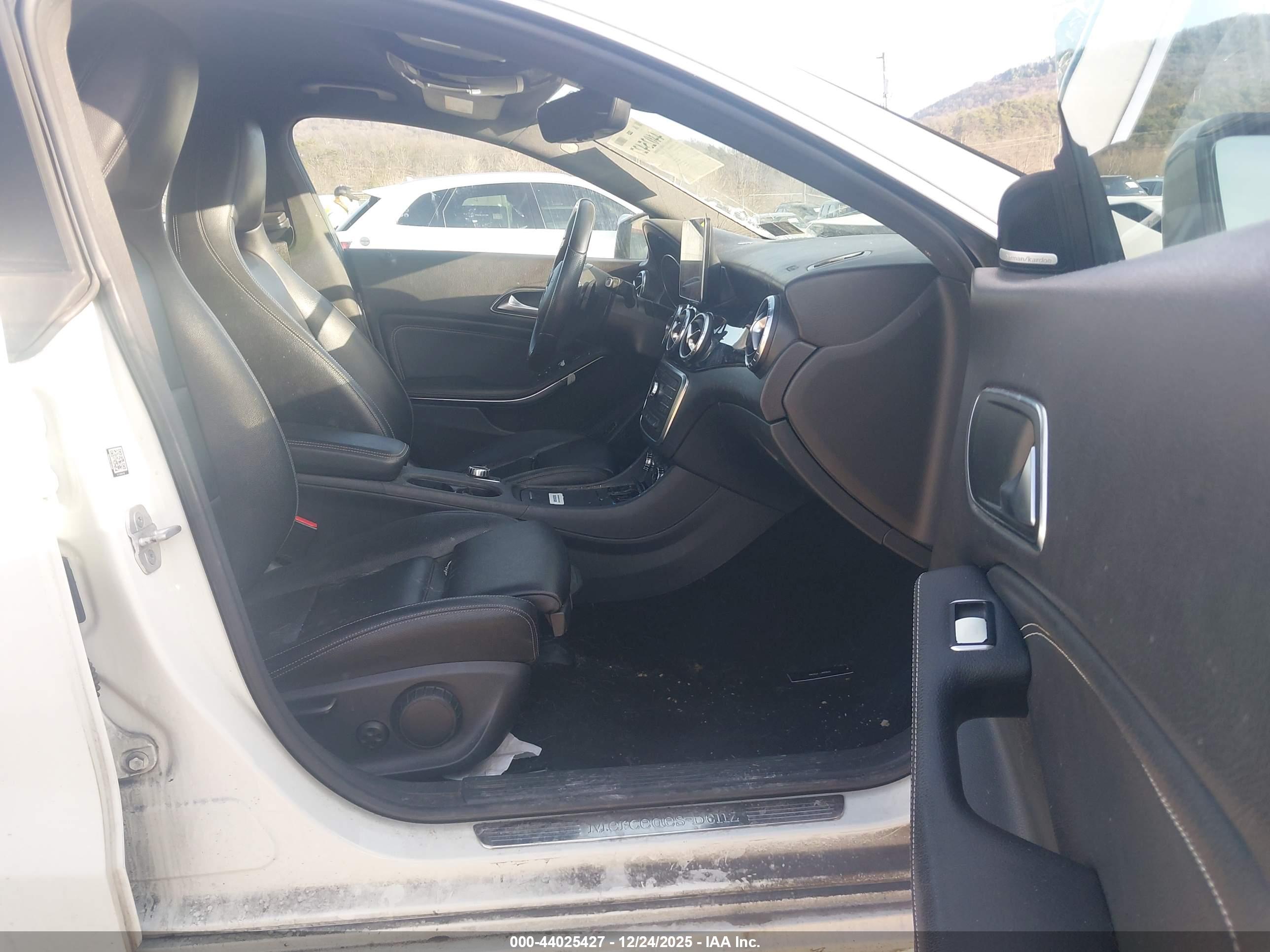 MERCEDES-BENZ CLA image 5