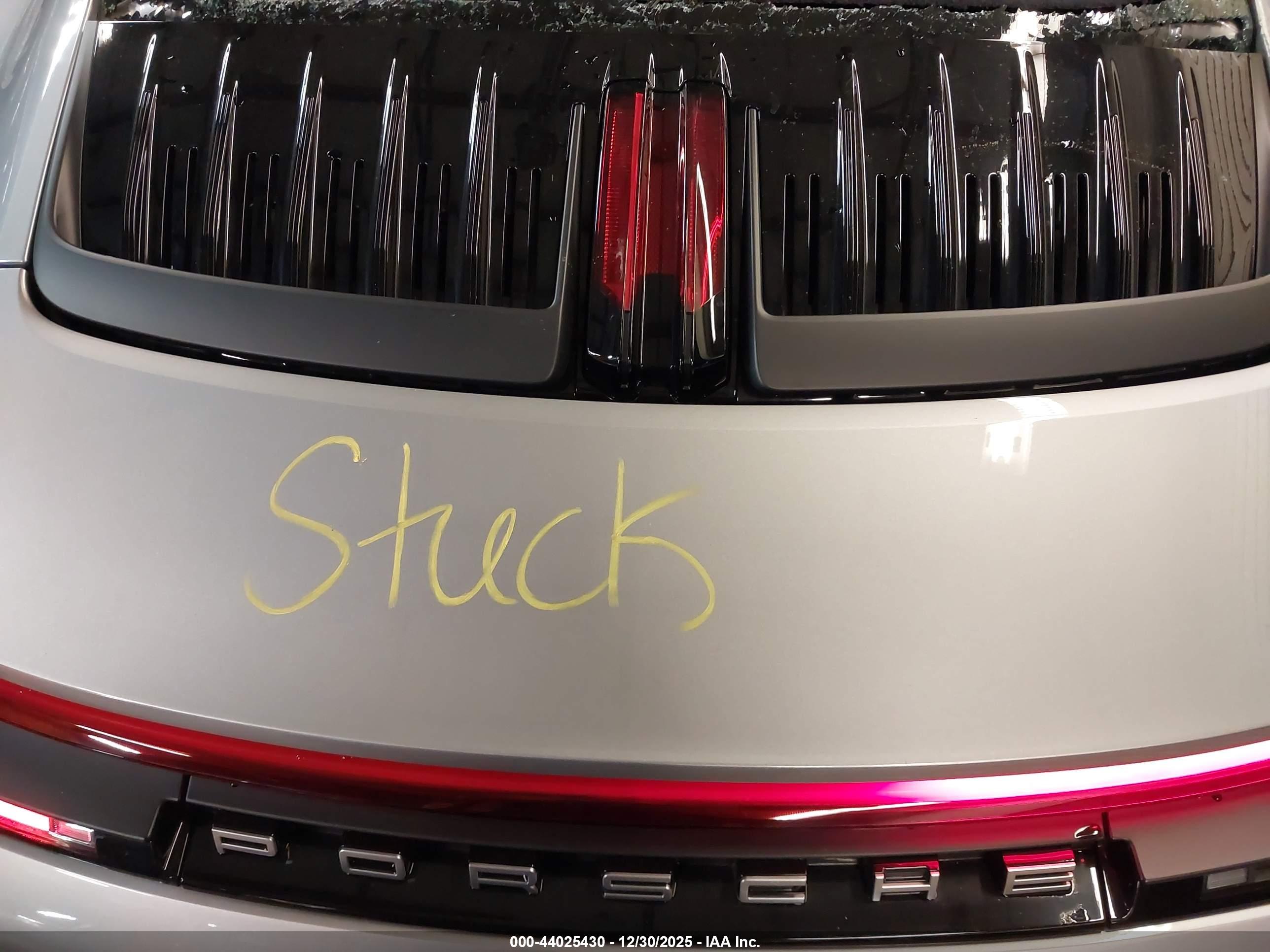 PORSCHE 911 image 10