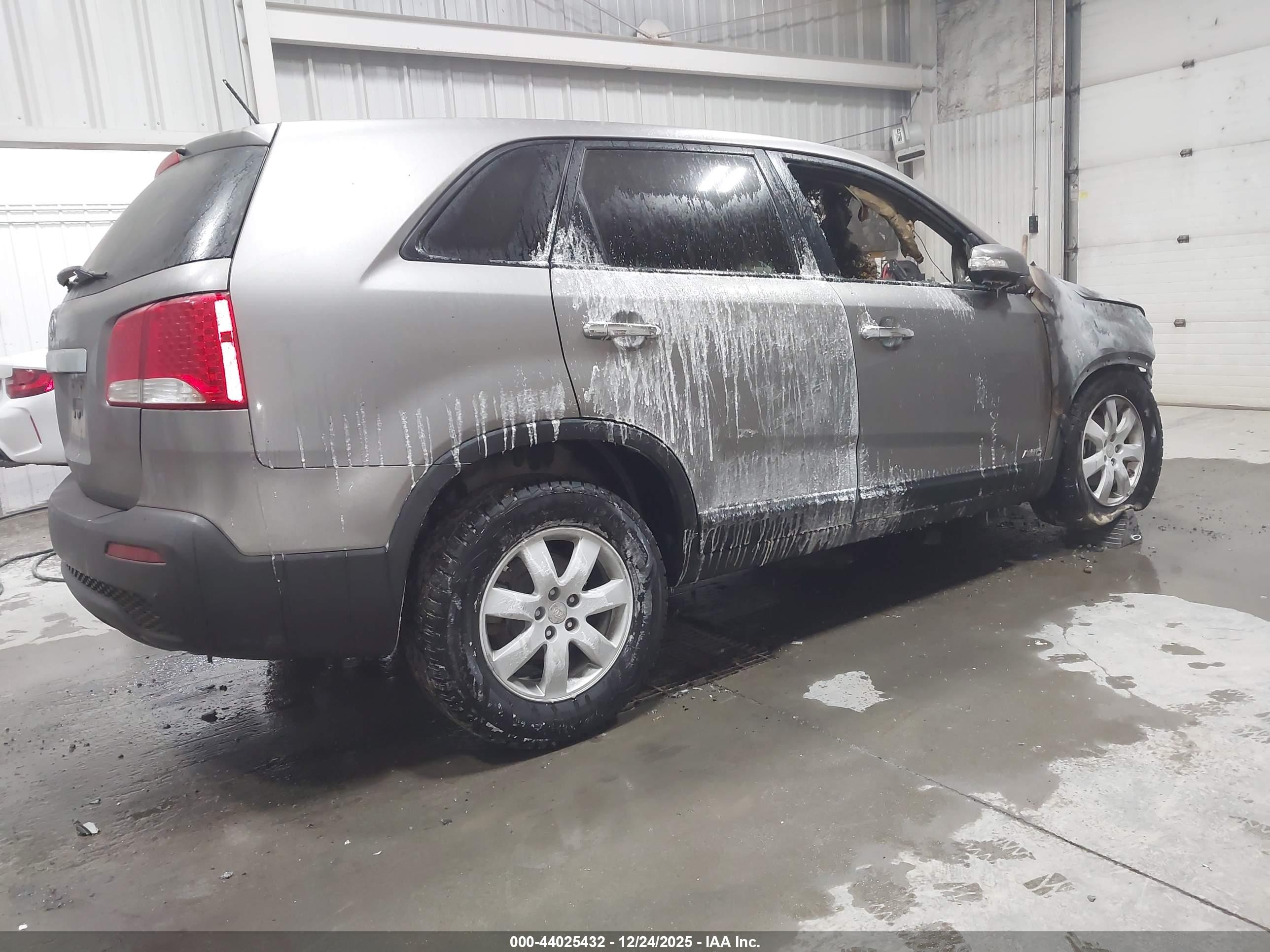 KIA SORENTO image 4