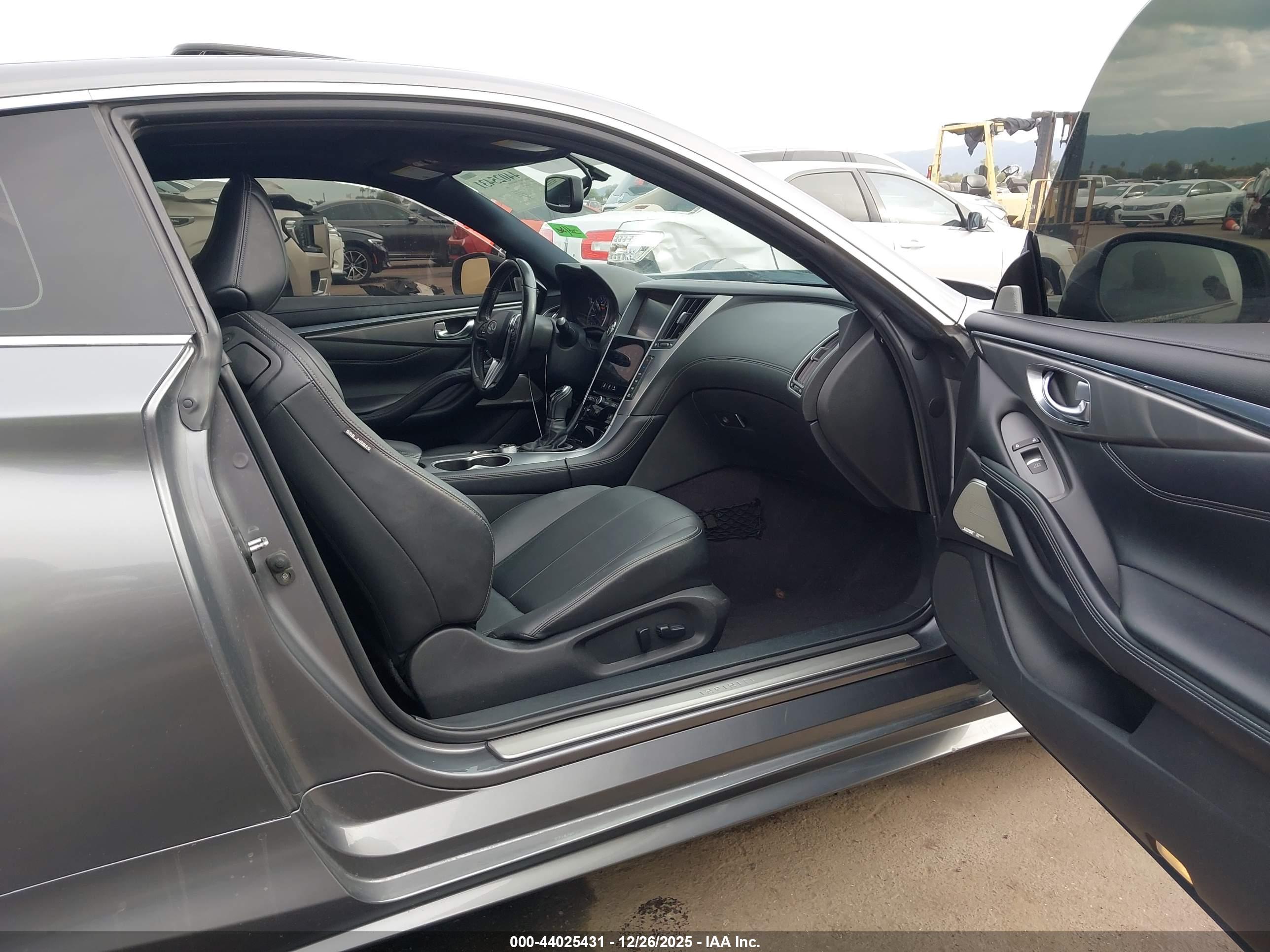 INFINITI Q60 image 5