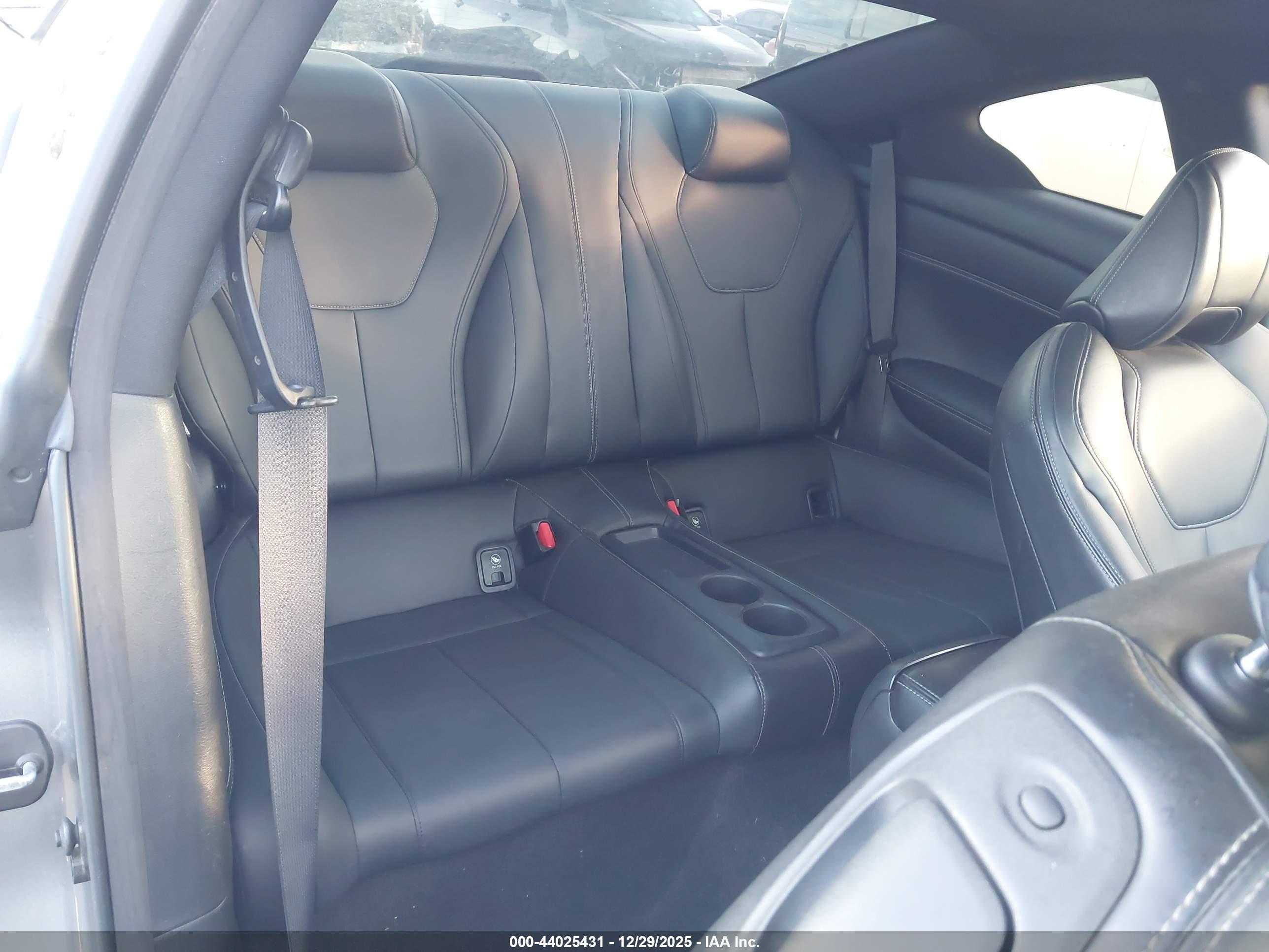 INFINITI Q60 image 8