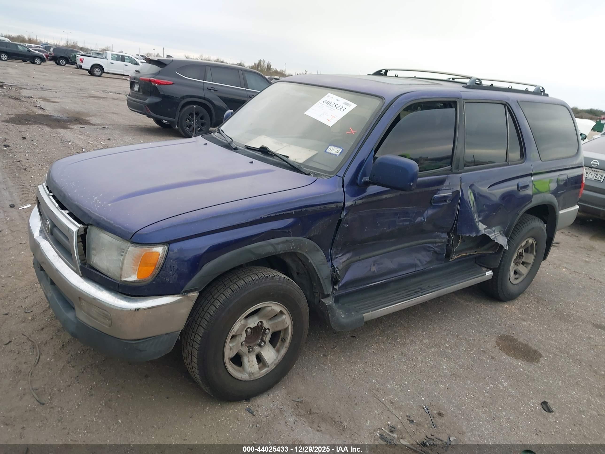 TOYOTA 4RUNNER image 2