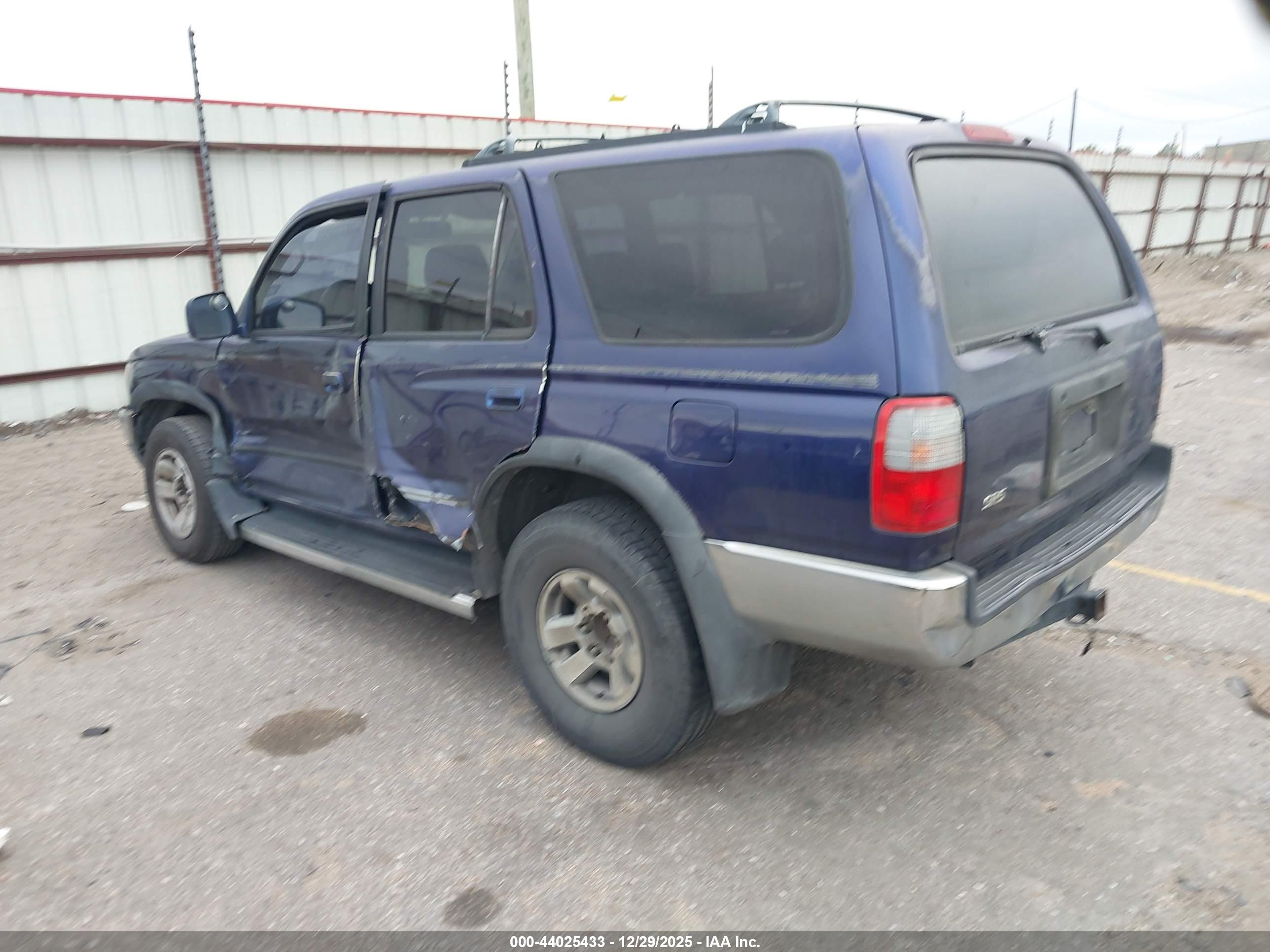 TOYOTA 4RUNNER image 3