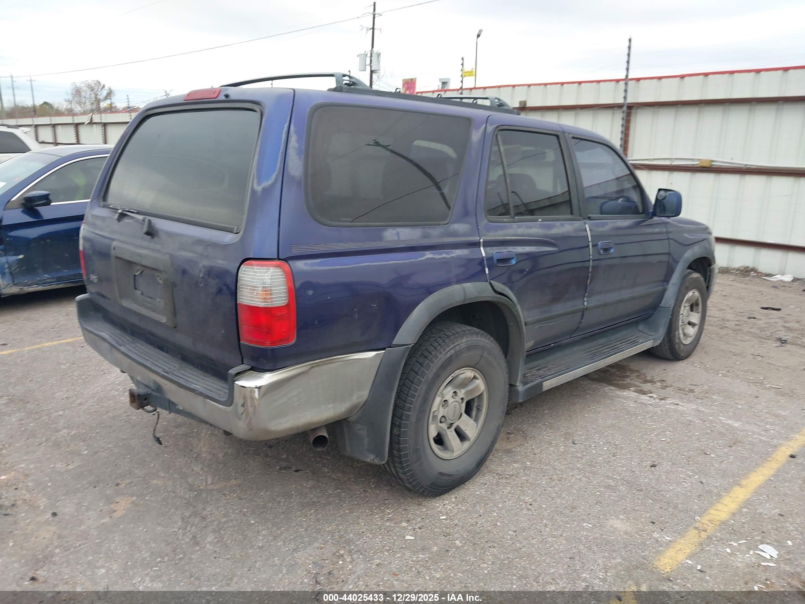 TOYOTA 4RUNNER image 4