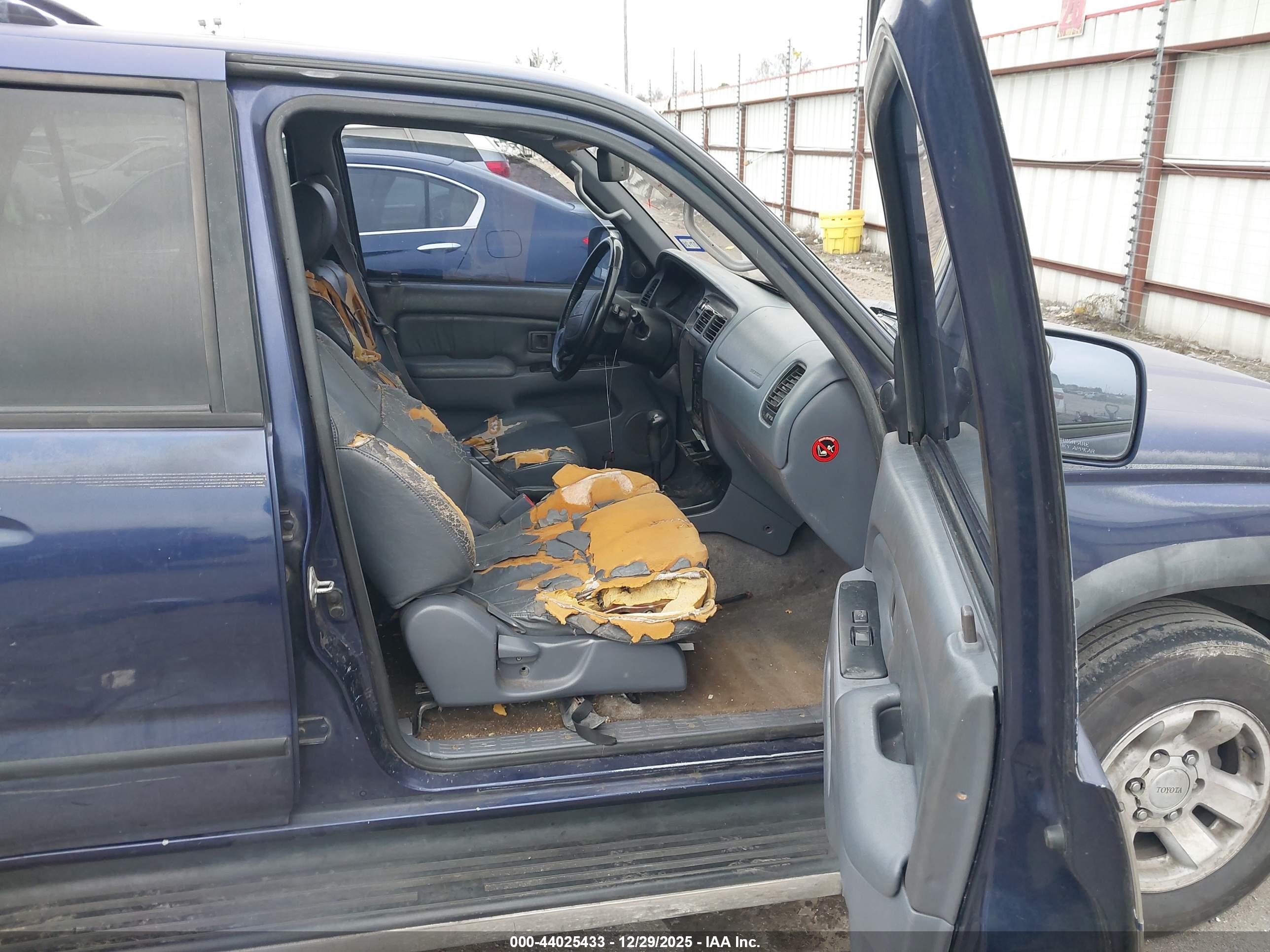 TOYOTA 4RUNNER image 5