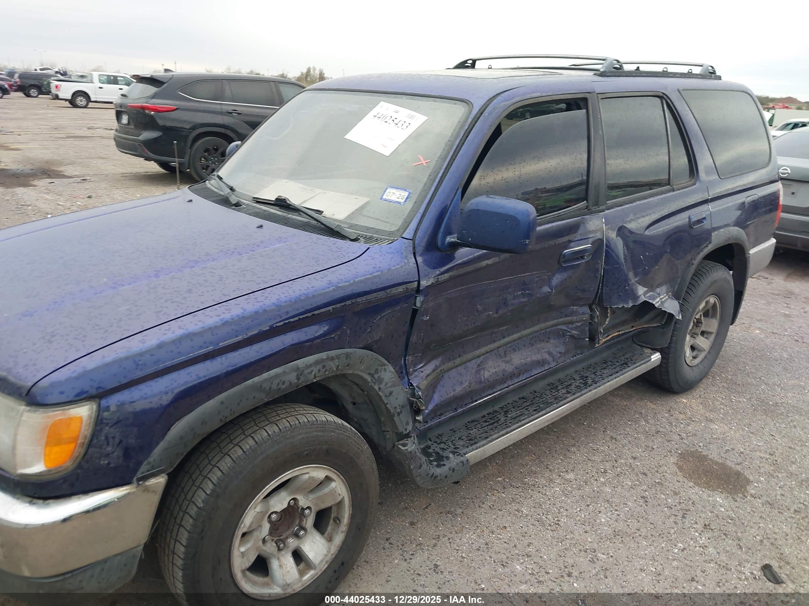 TOYOTA 4RUNNER image 6