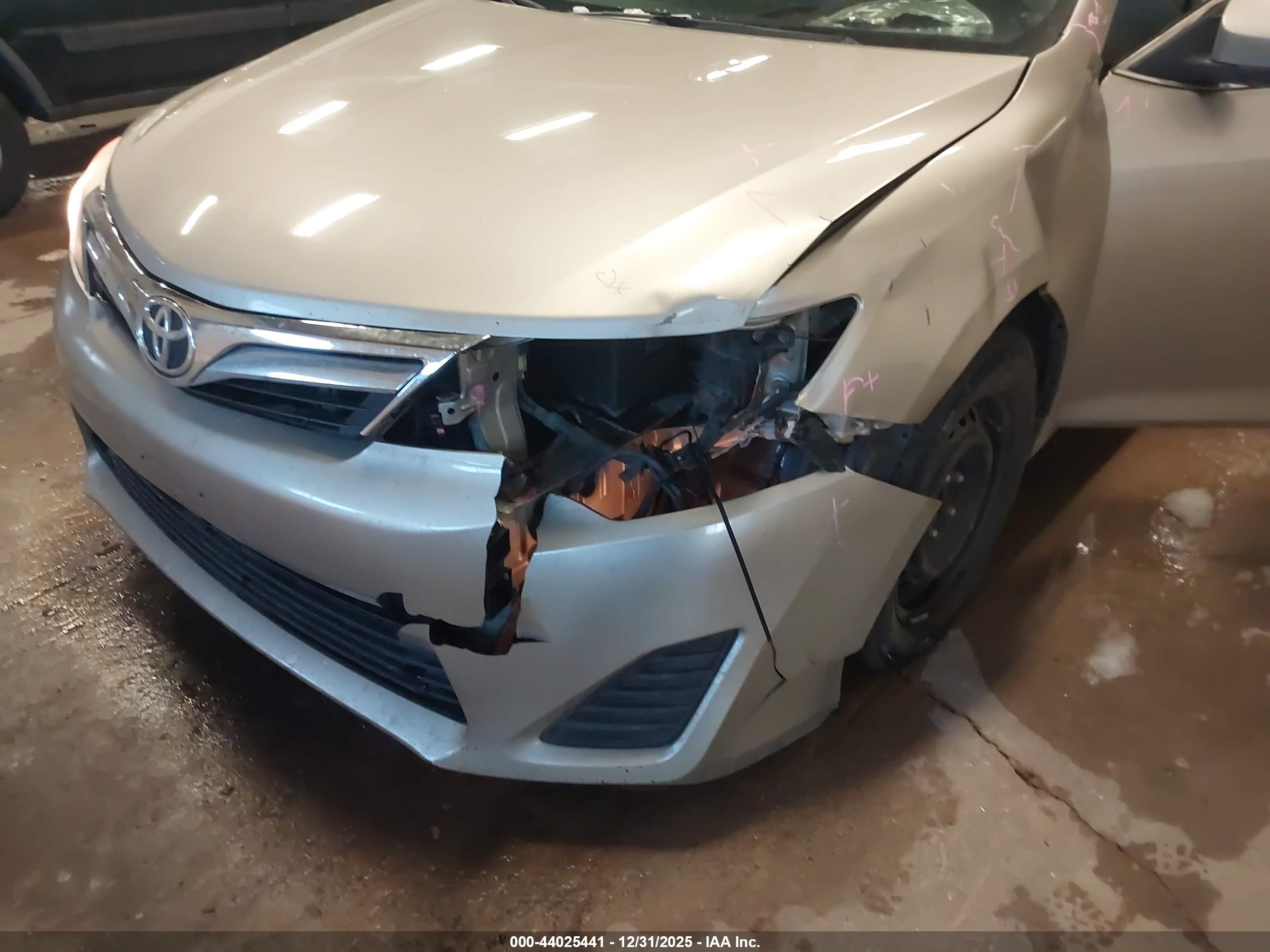 TOYOTA CAMRY image 6