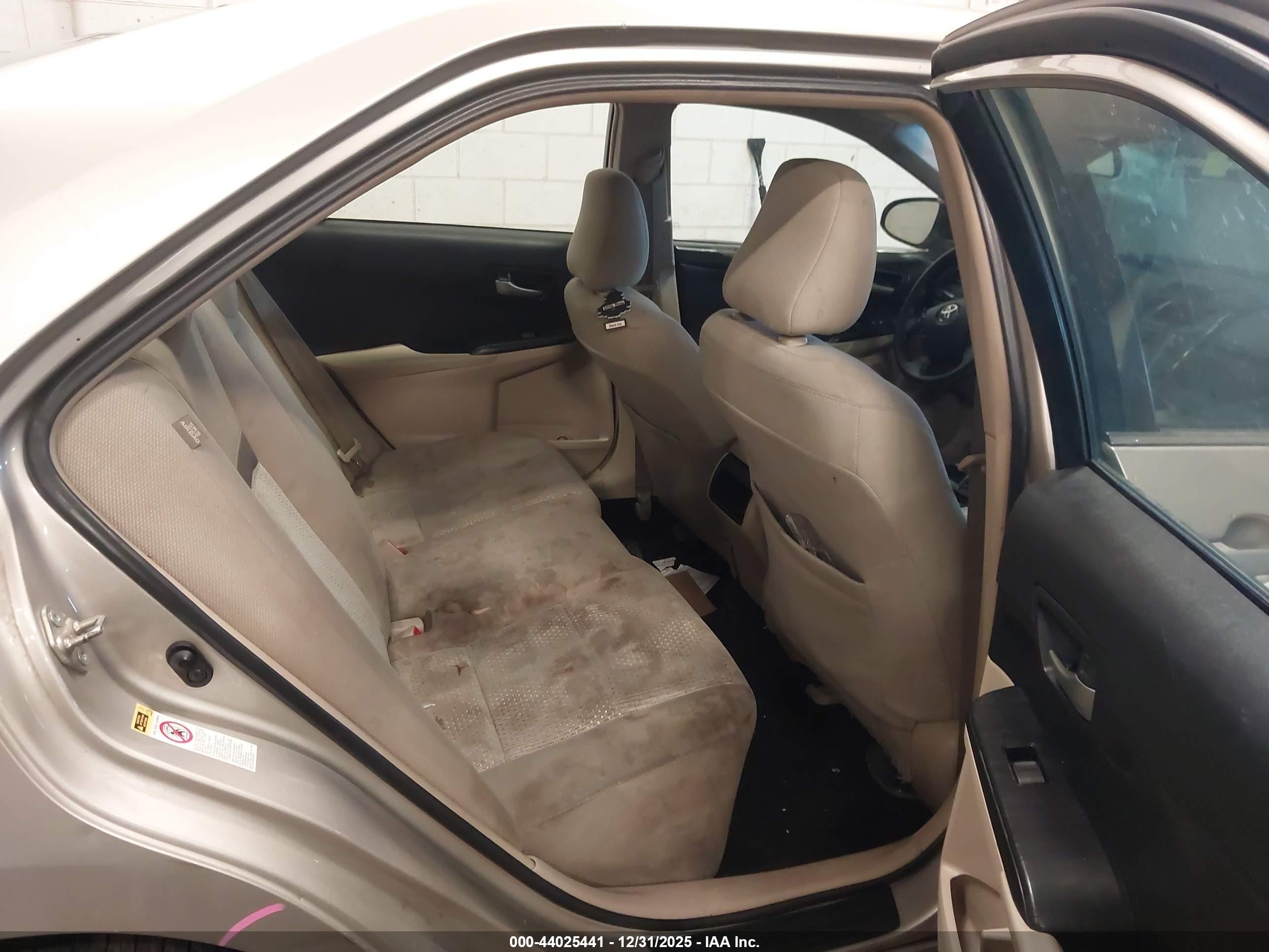 TOYOTA CAMRY image 8