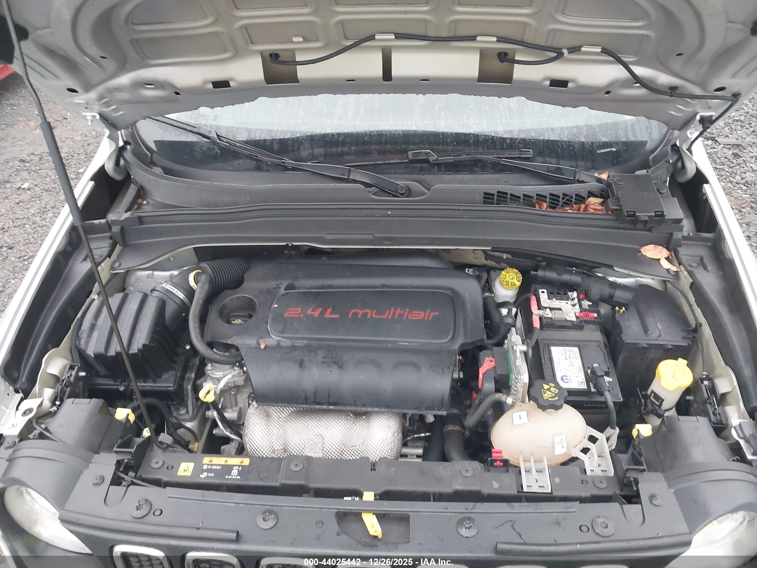 JEEP RENEGADE image 10