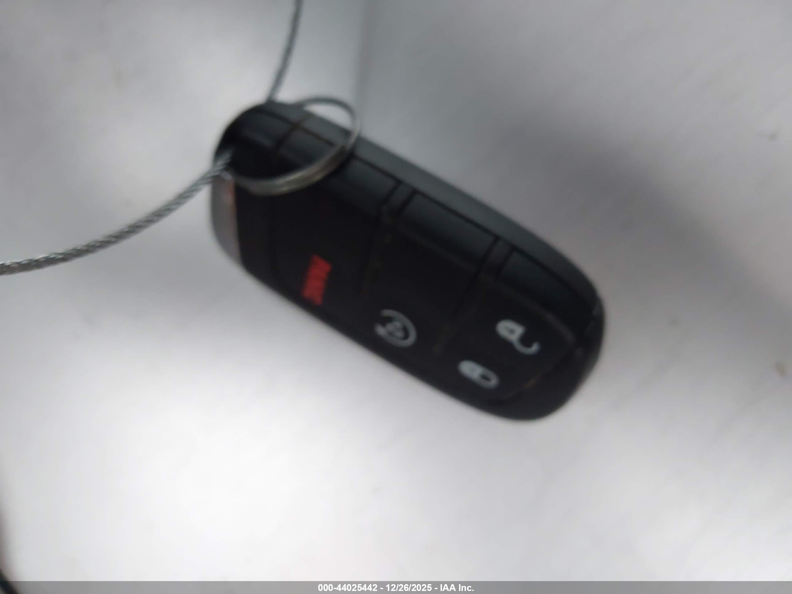 JEEP RENEGADE image 11