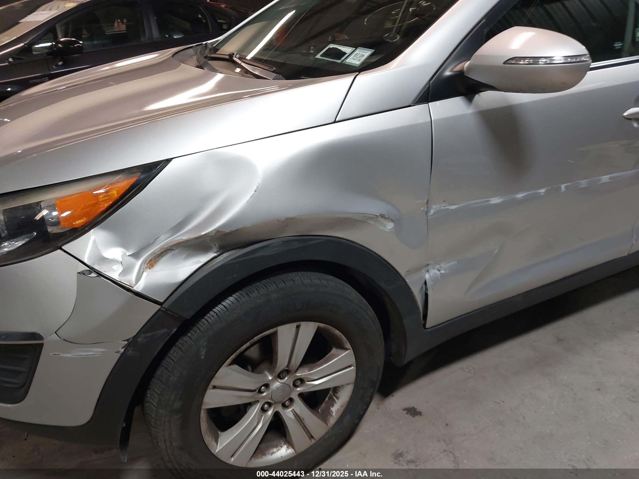 KIA SPORTAGE image 6
