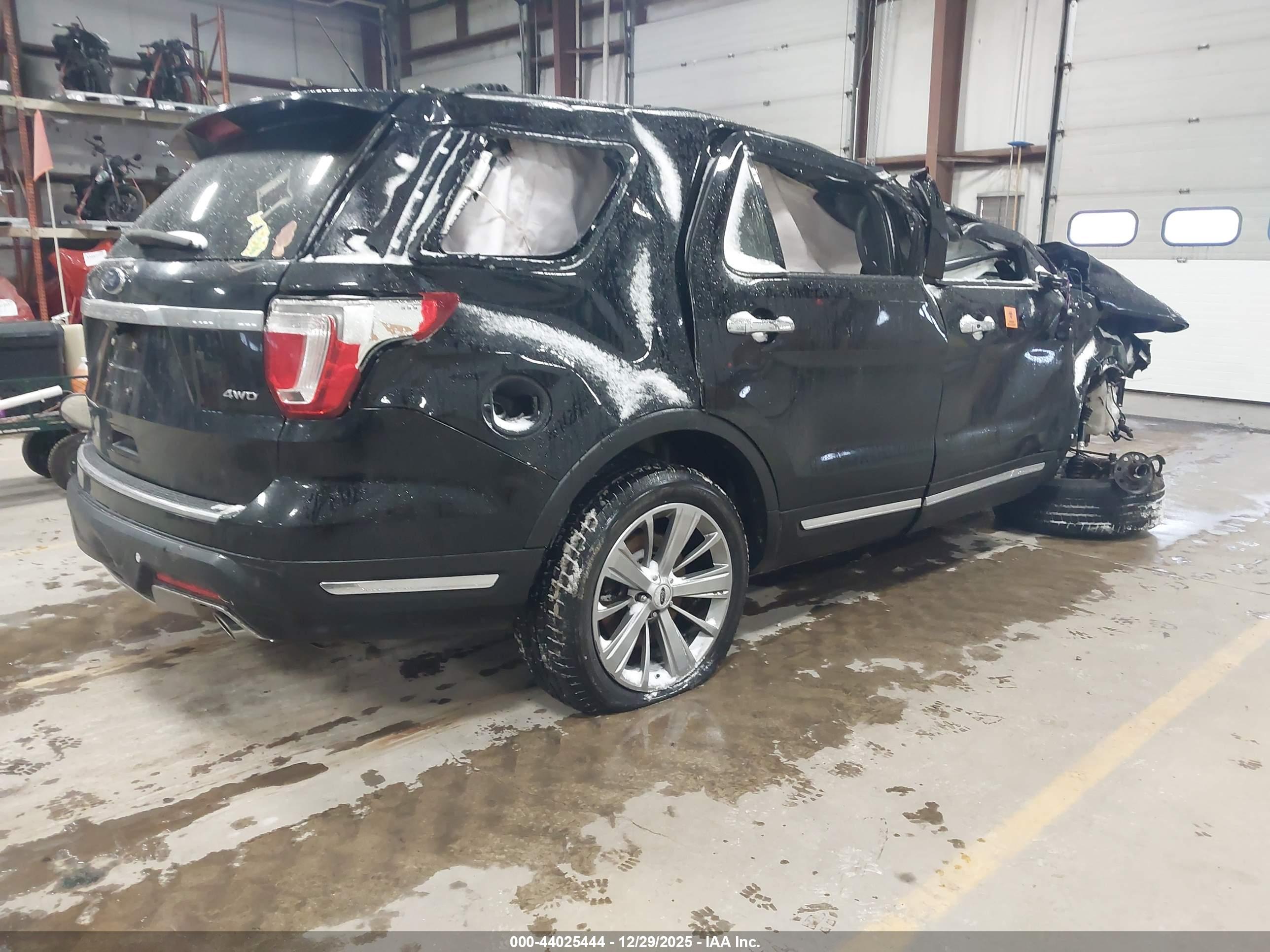 FORD EXPLORER image 4