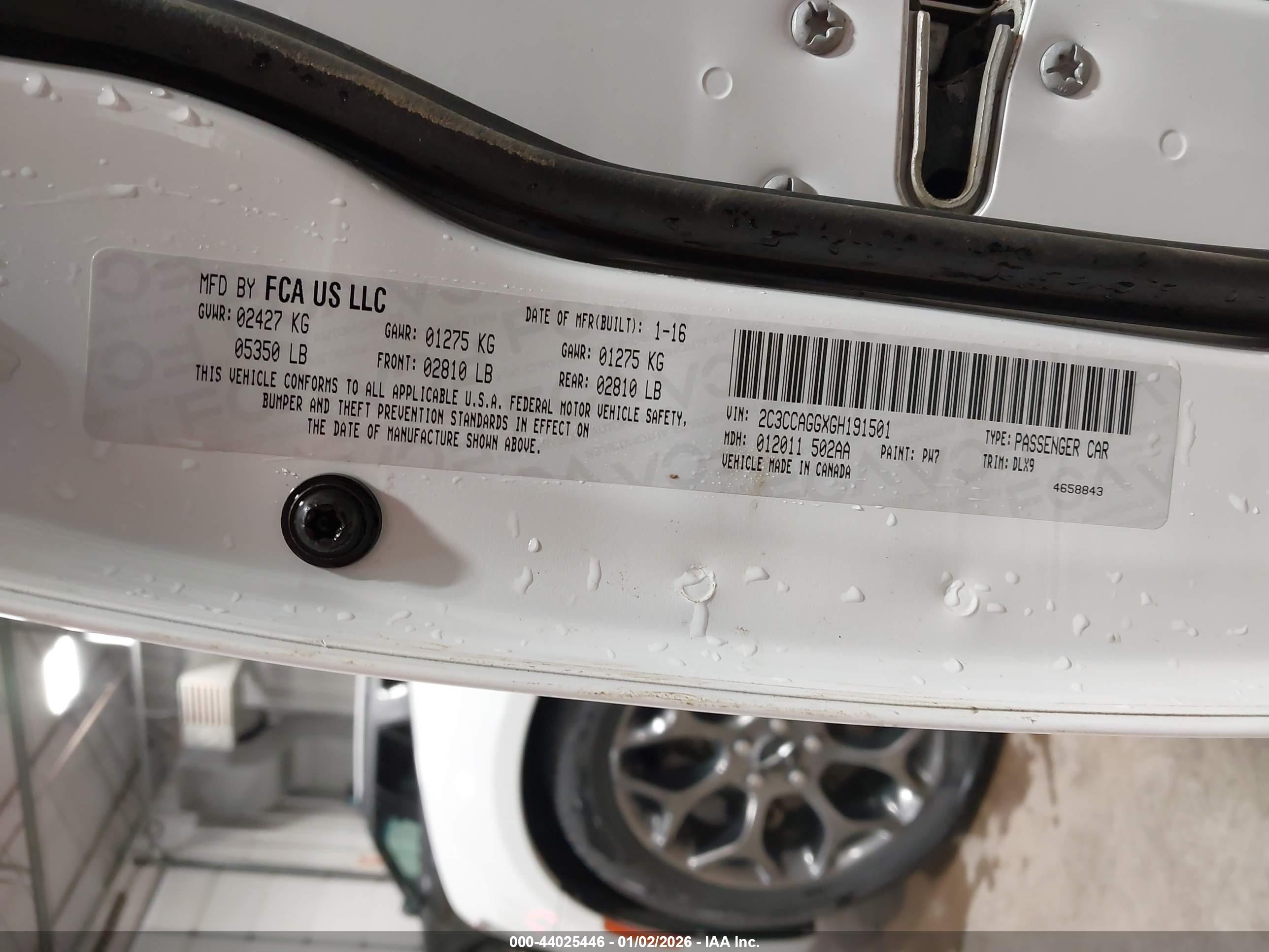CHRYSLER 300 image 9
