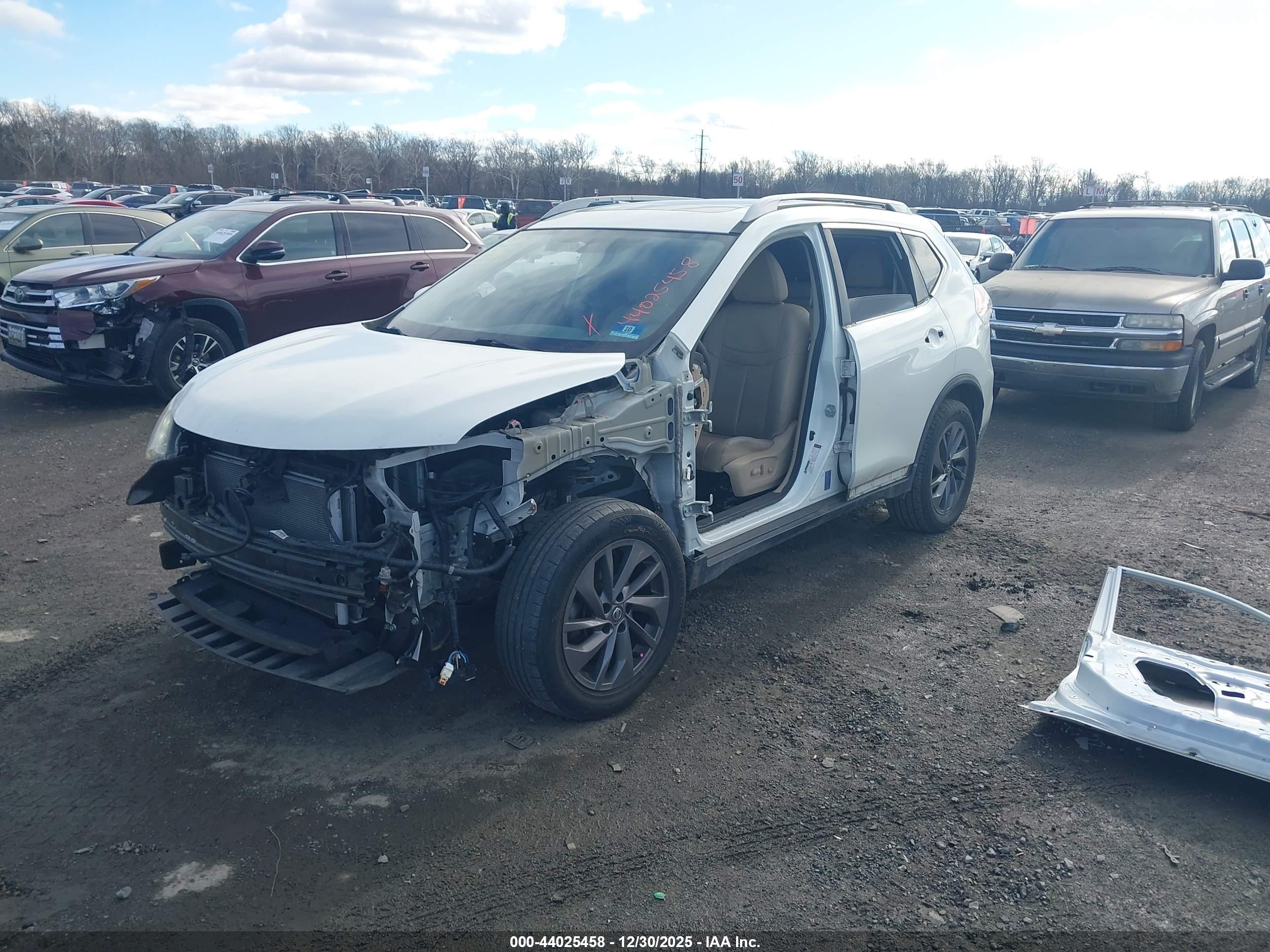 NISSAN ROGUE image 2