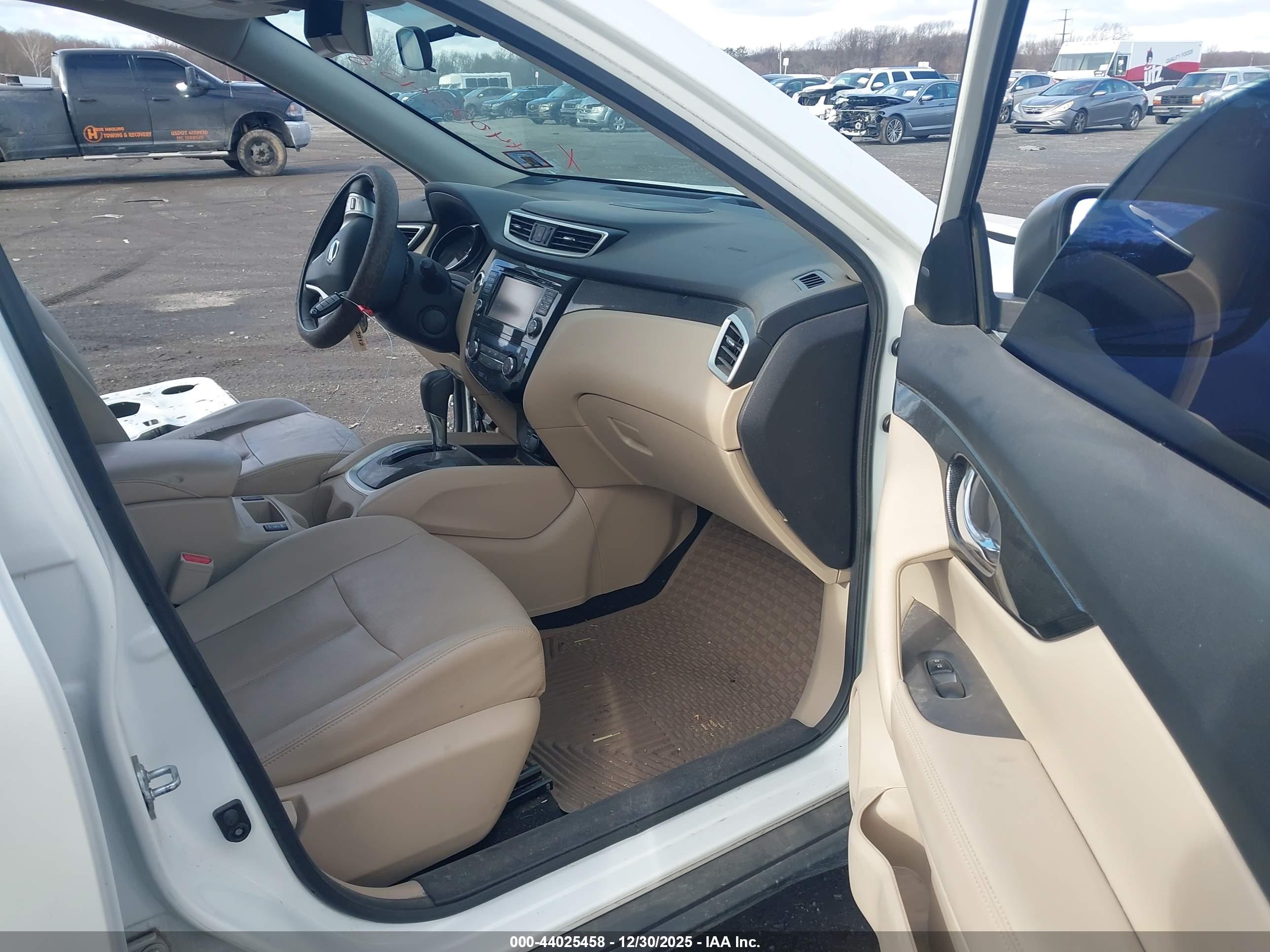 NISSAN ROGUE image 5
