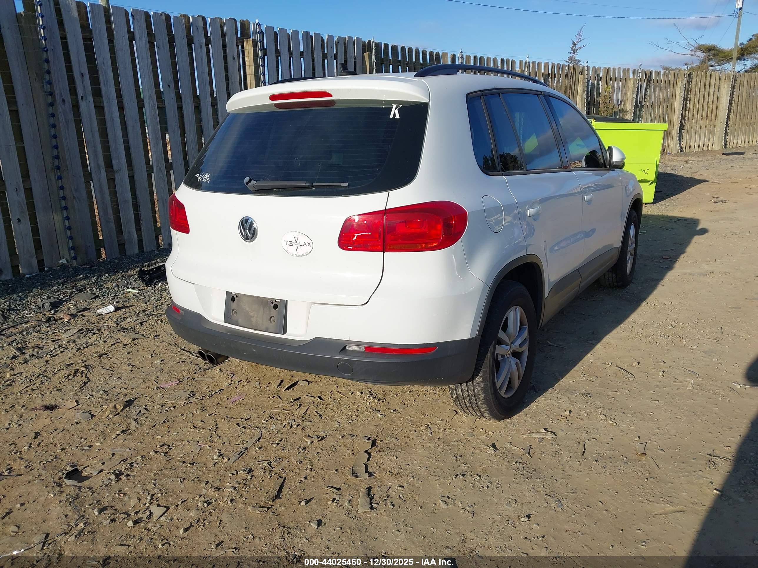 VOLKSWAGEN TIGUAN image 4
