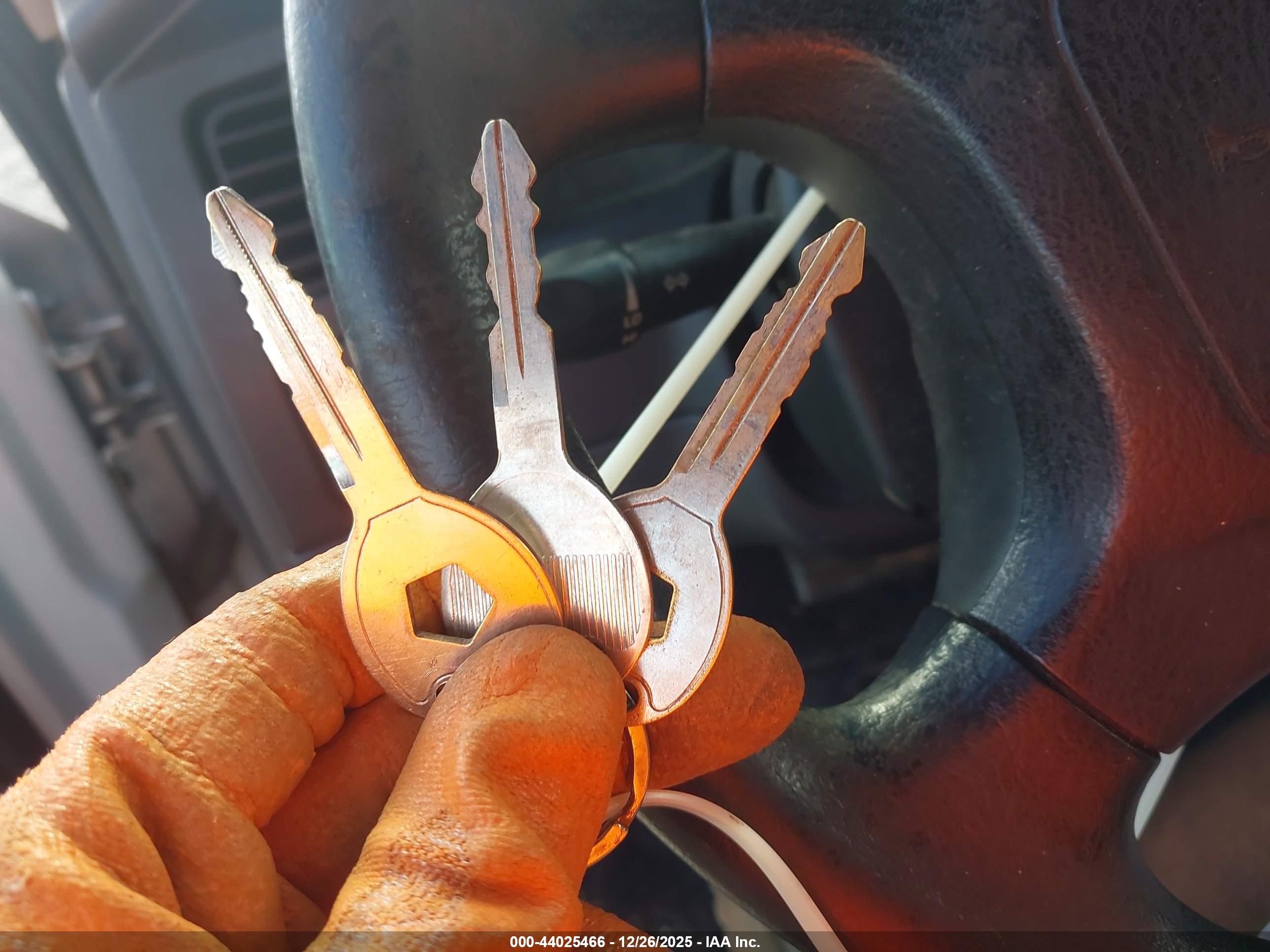 DODGE DAKOTA image 11