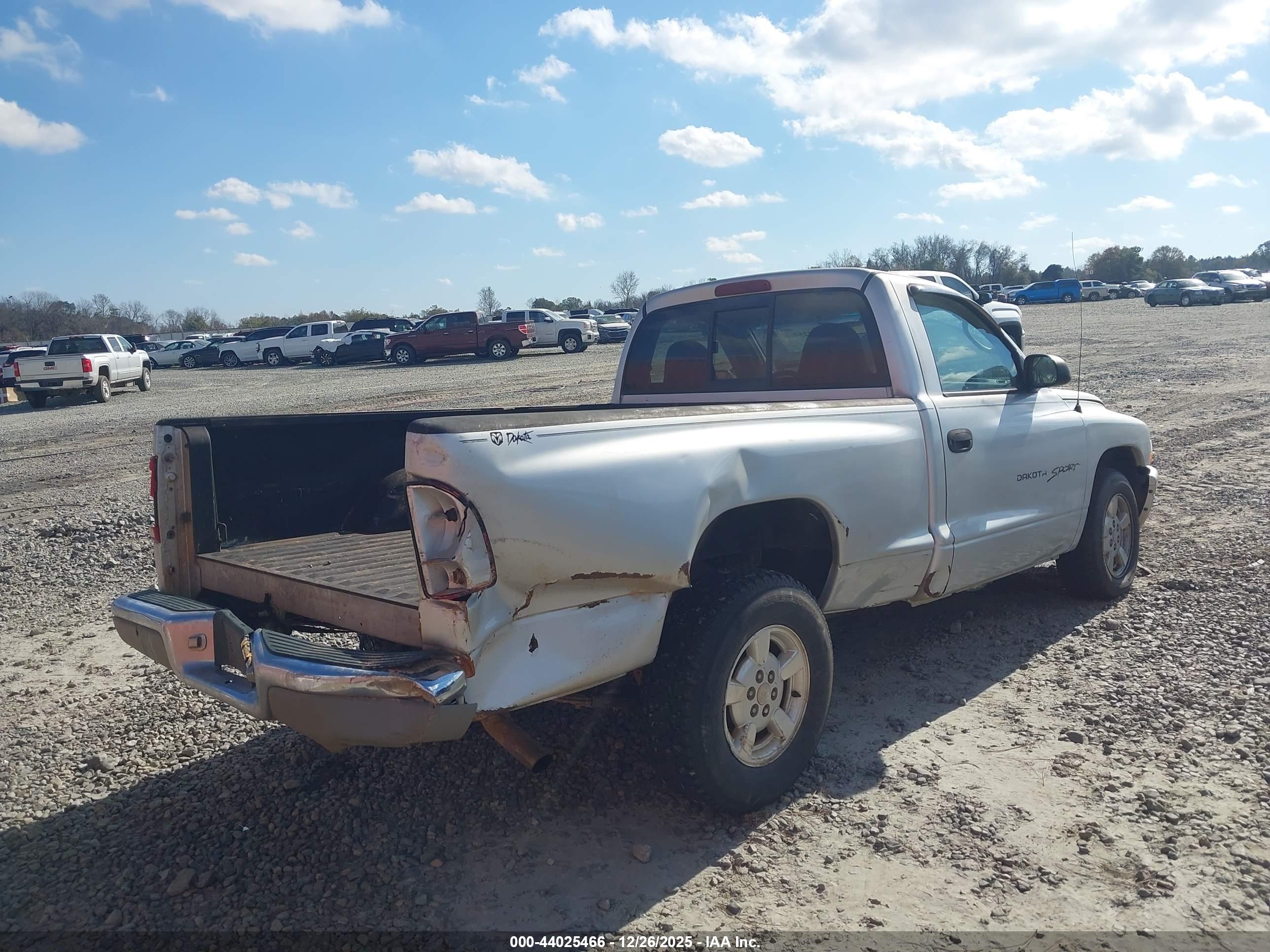 DODGE DAKOTA image 6